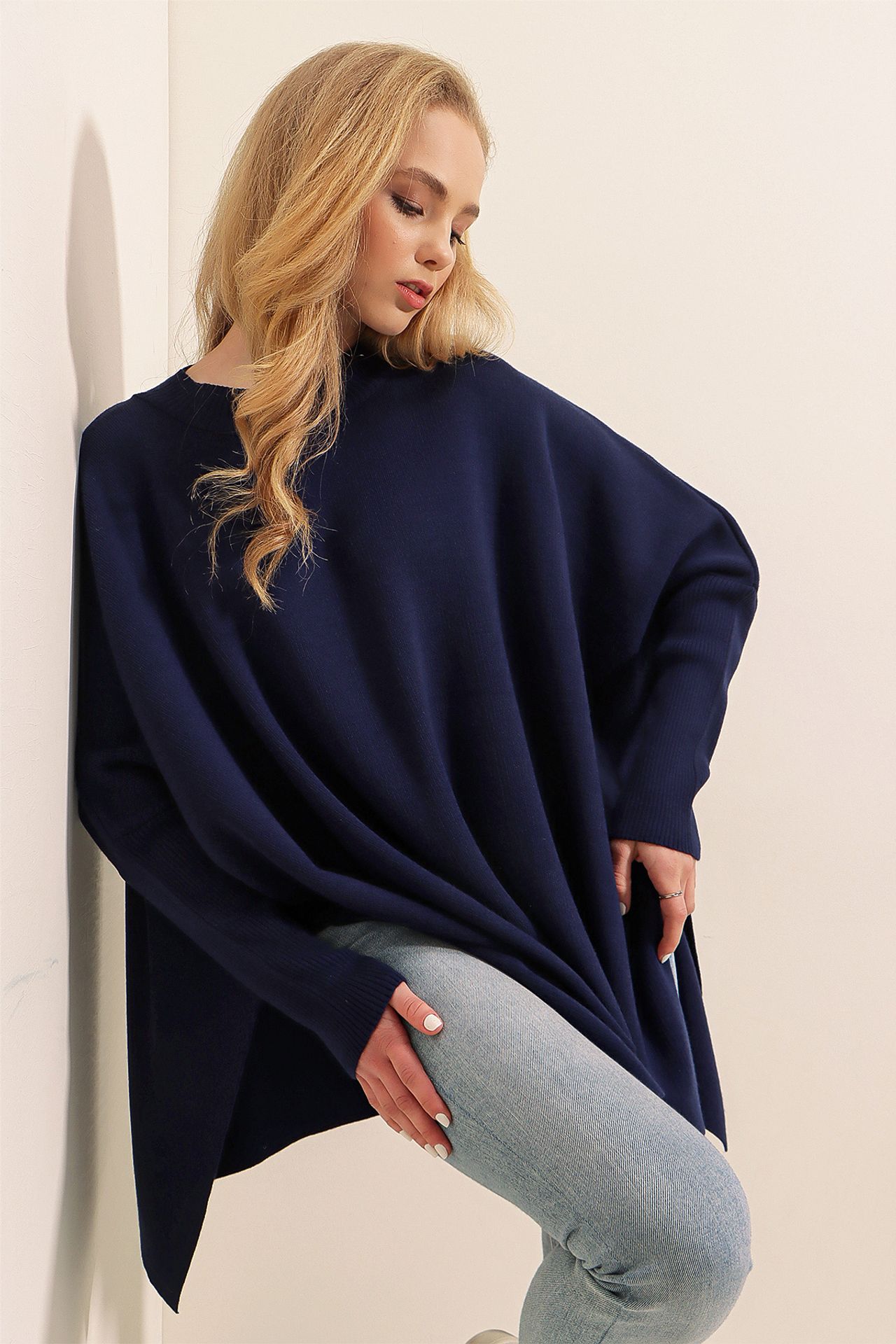 BDART Oversized Acrylic Crew Neck Jumper 2