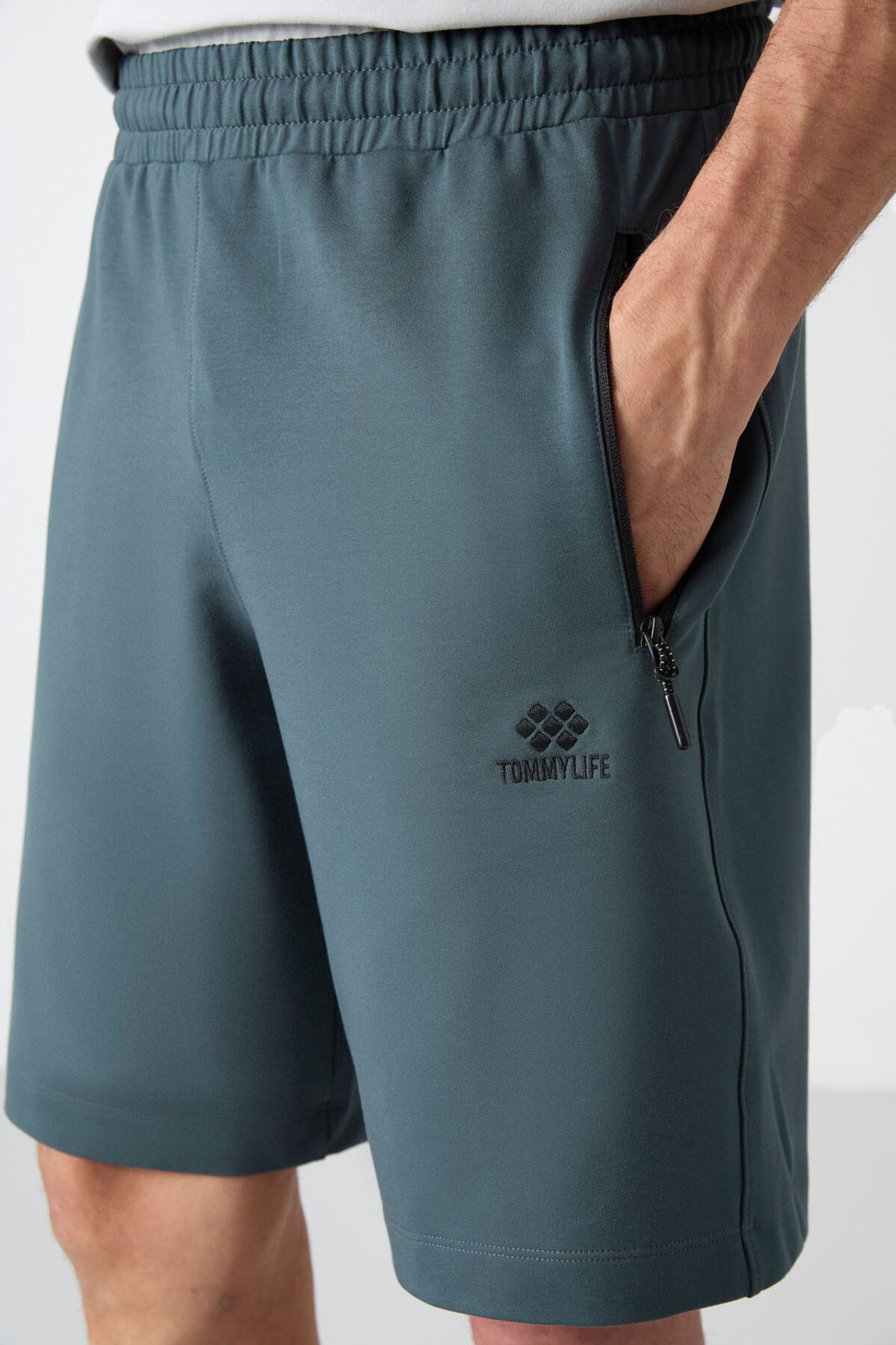 TOMMY Men's Regular-fit Knit Sweat Shorts 5
