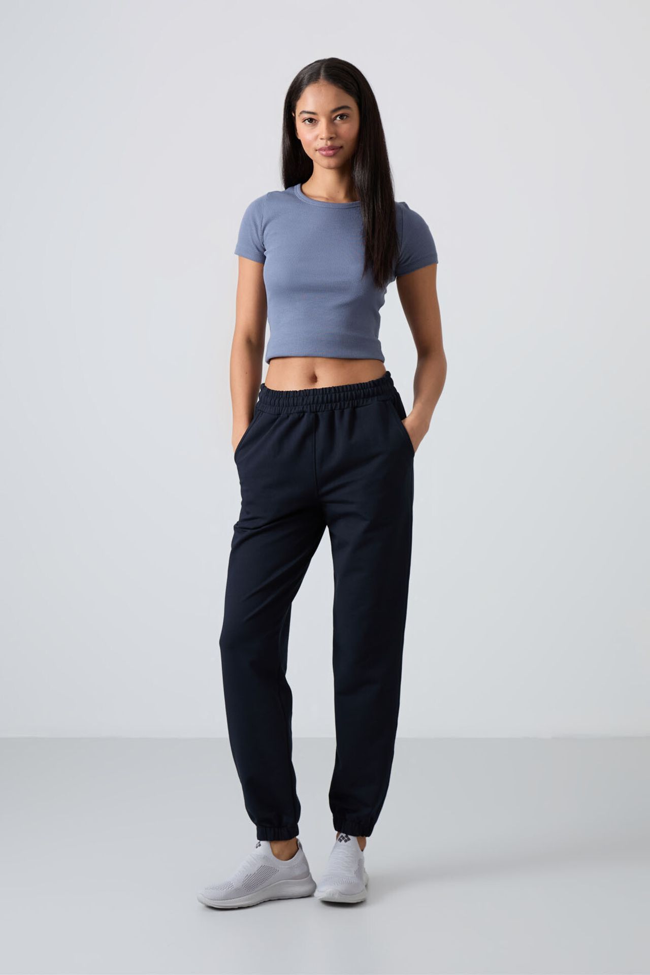 TOMMY Women's High-Waist Relaxed Fleece Joggers 5