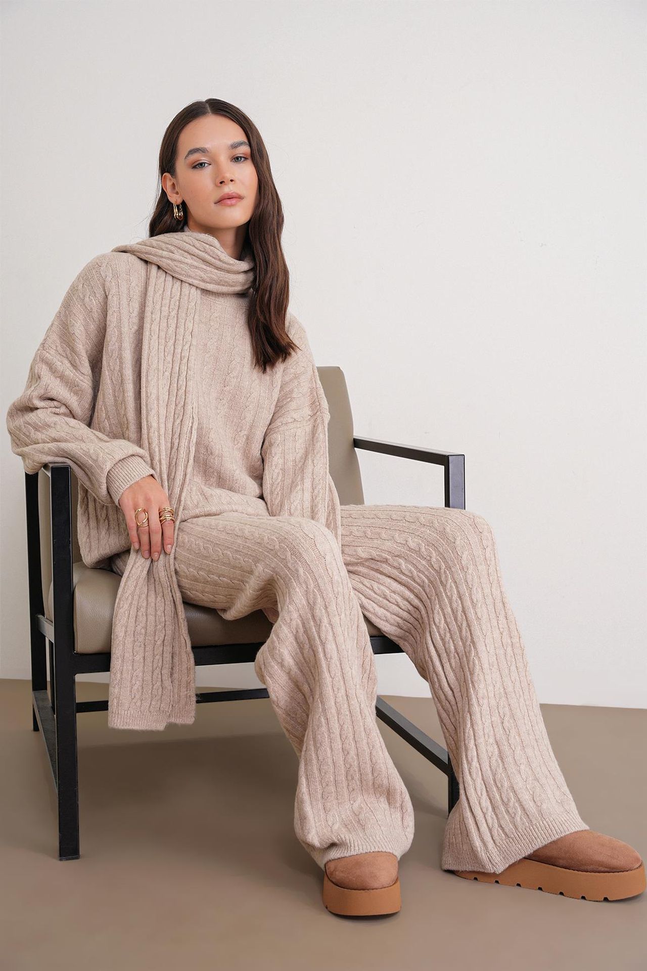 MIXRAY Oversized Hair Braid Patterned Knitwear Co-Ord Set 1