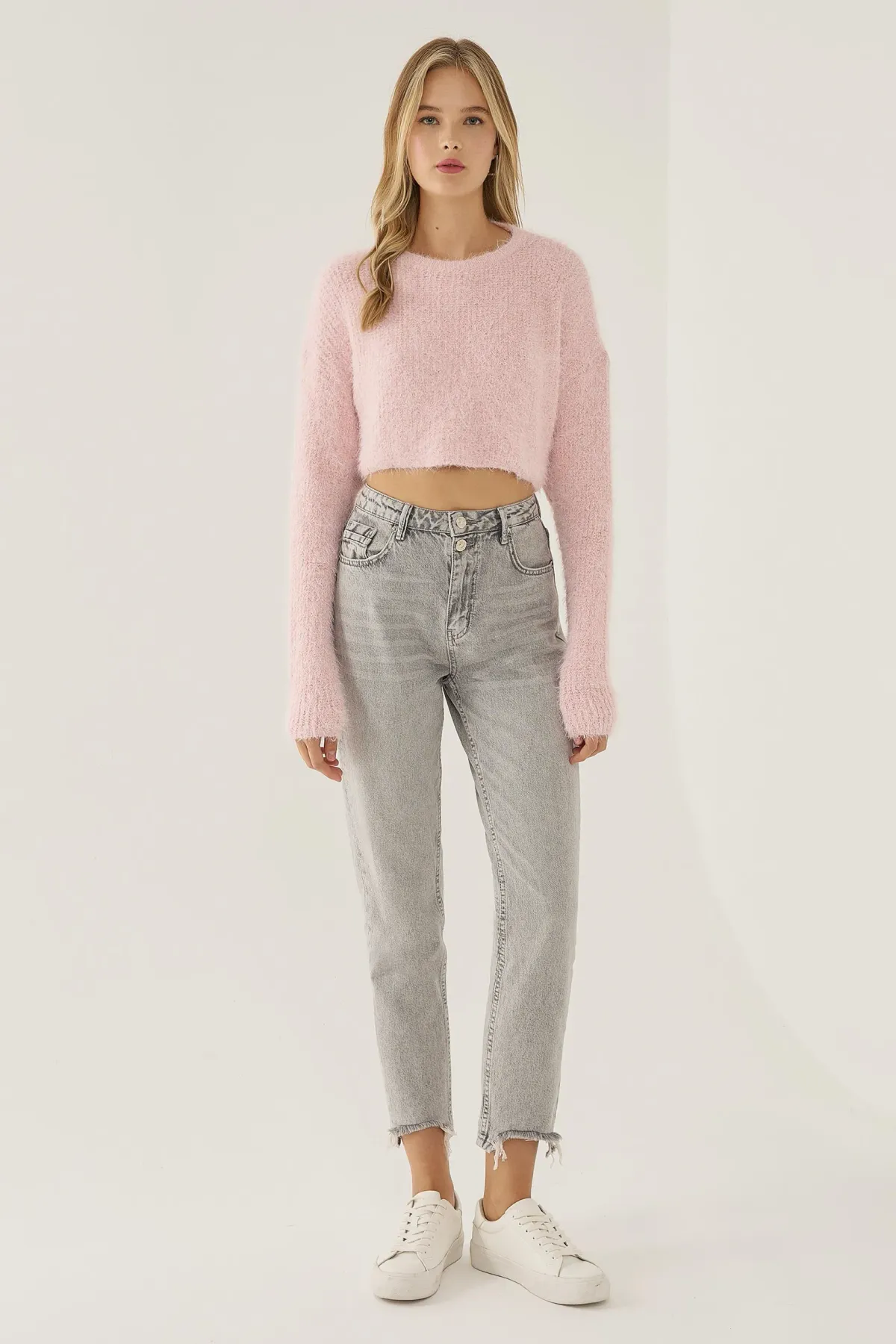 Textured Crop Sweater with Crew Neck 2