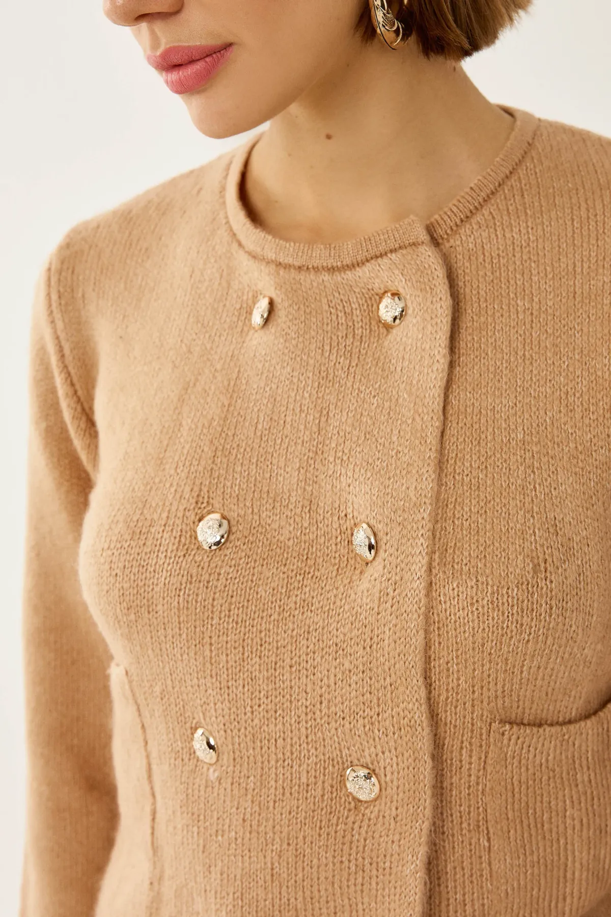 Buttoned Cardigan 3