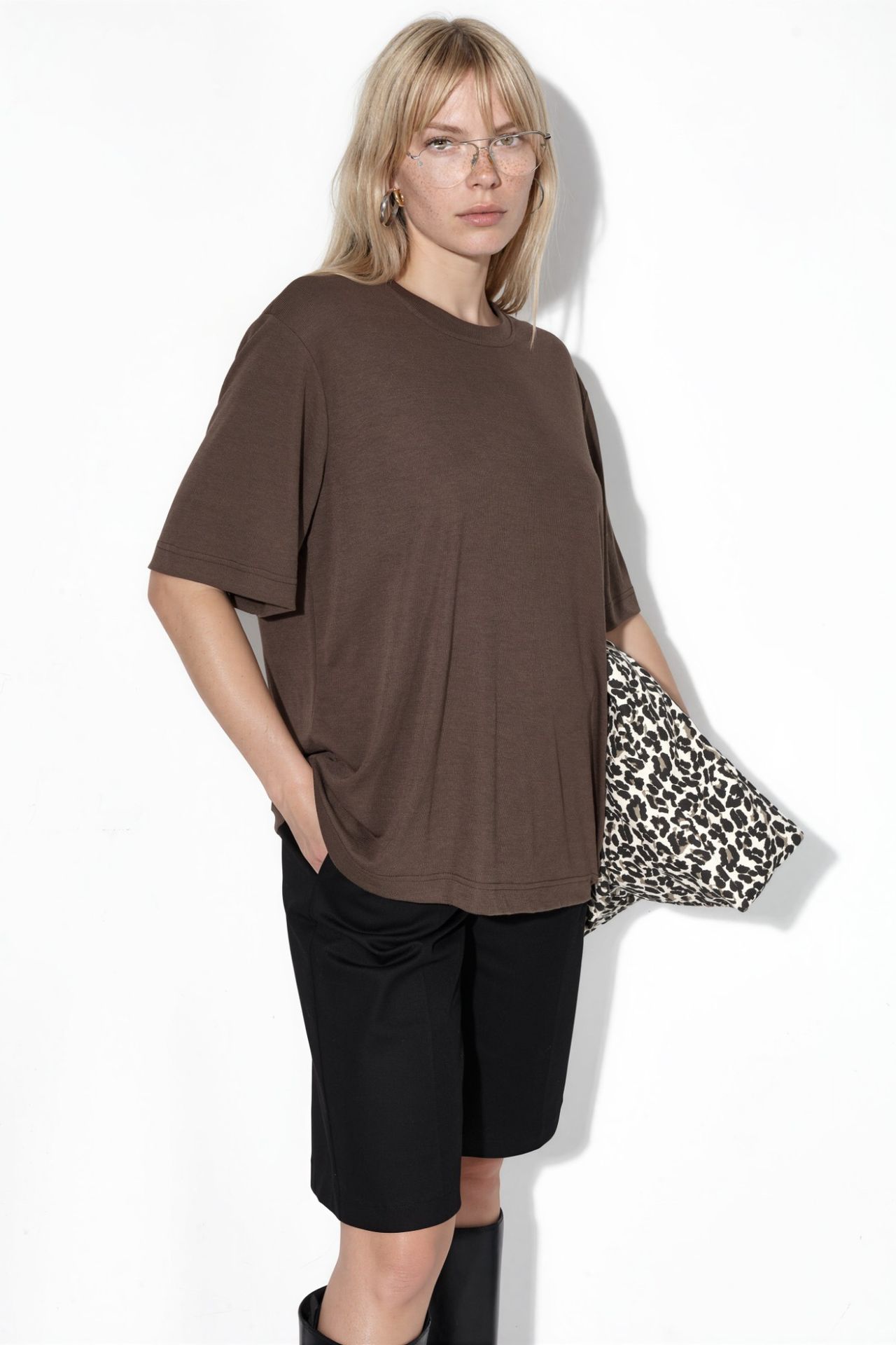 BUSEM Oversized Crew Neck Ribbed T-Shirt 4