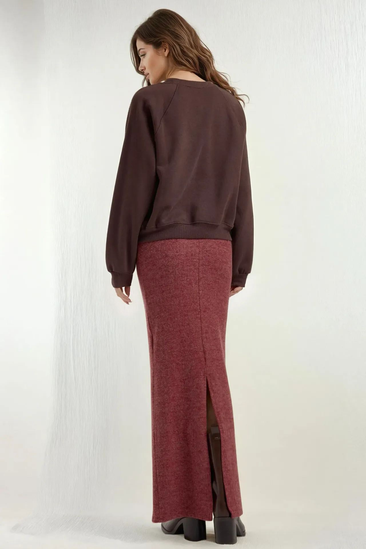 Elastic Waist Soft Textured Skirt with Slit