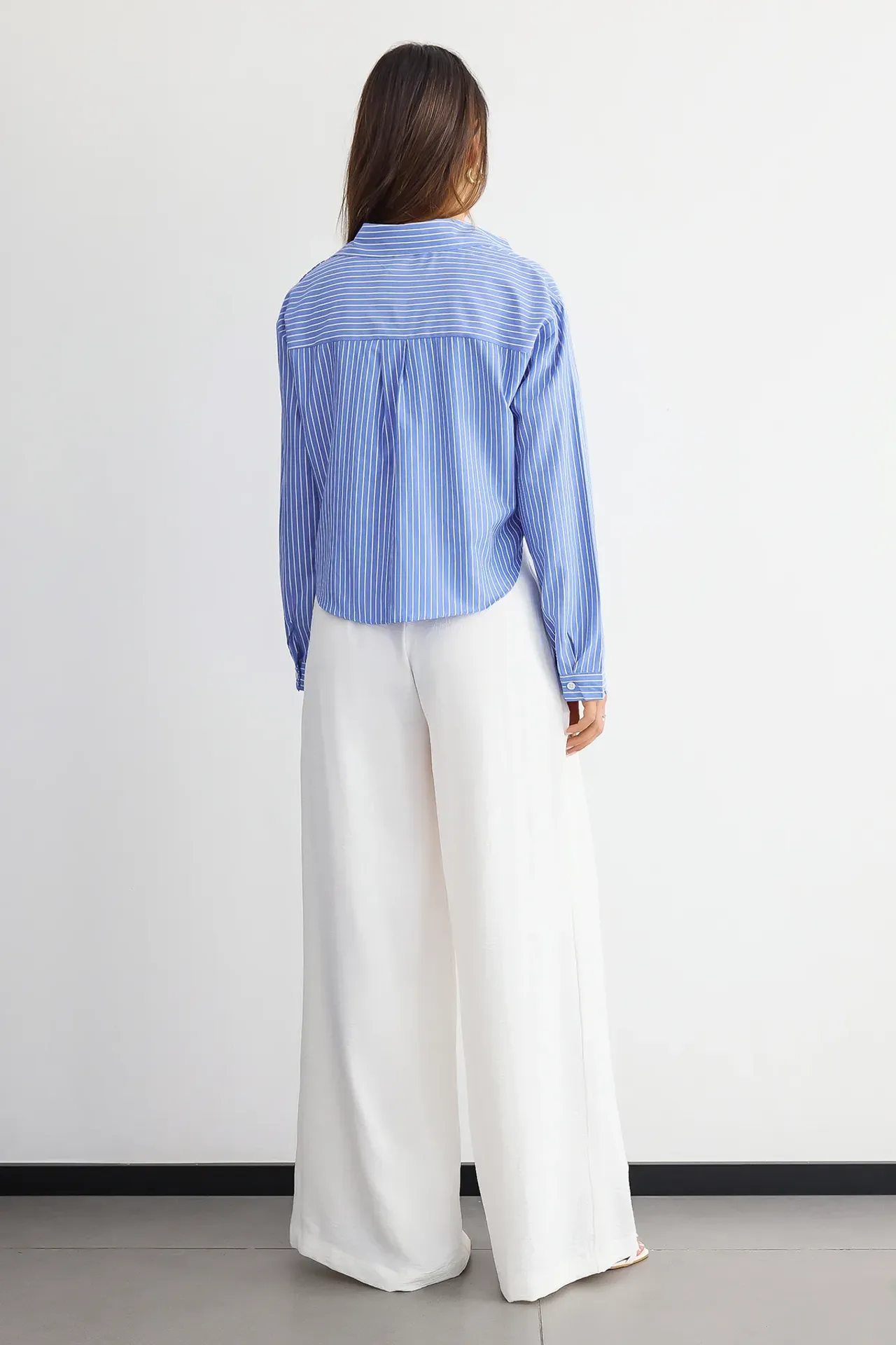 Relaxed Long Sleeve Cropped Shirt with Stripes