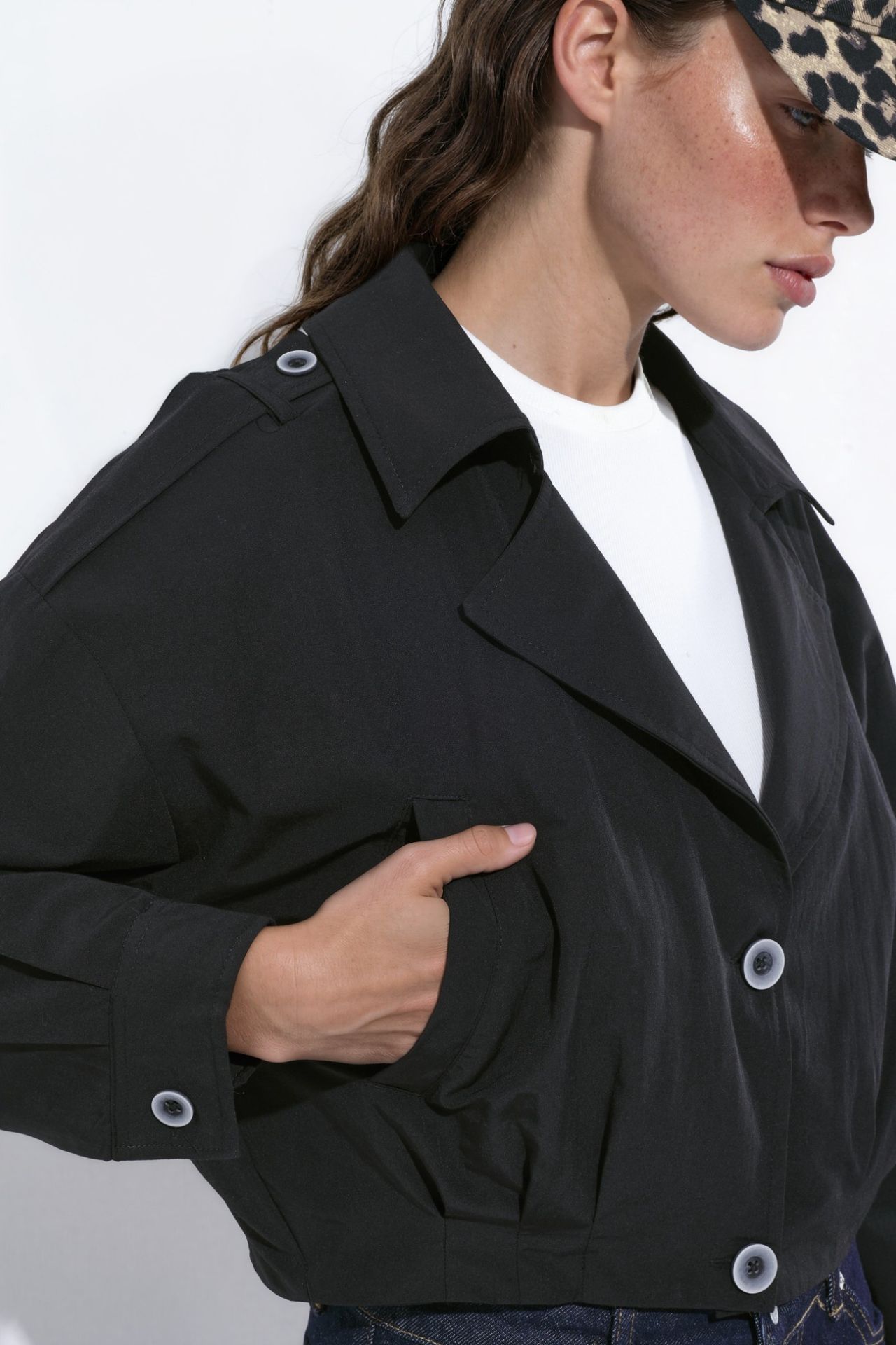 Buttoned Short Trench Coat with Pockets 4