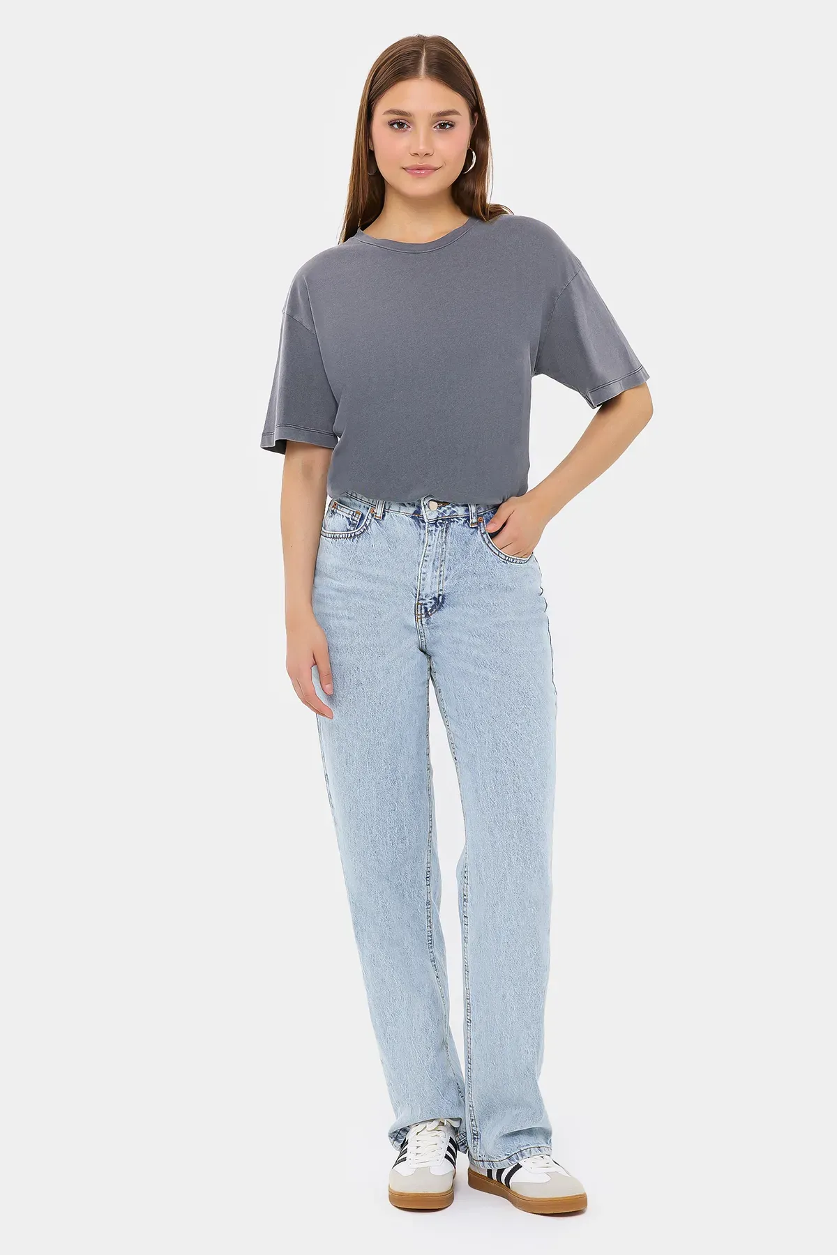 Relaxed Fit Short Sleeve Round Neck T-Shirt 2