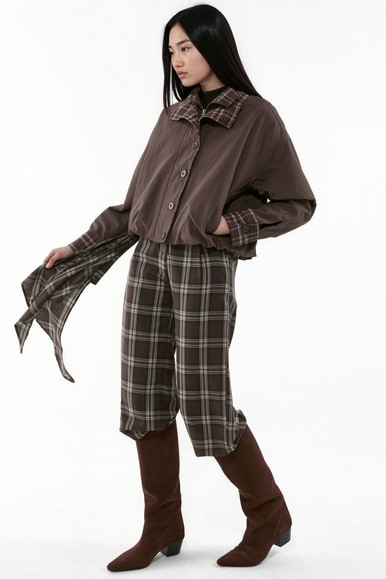 Short Trench Coat with Lining Detail 3
