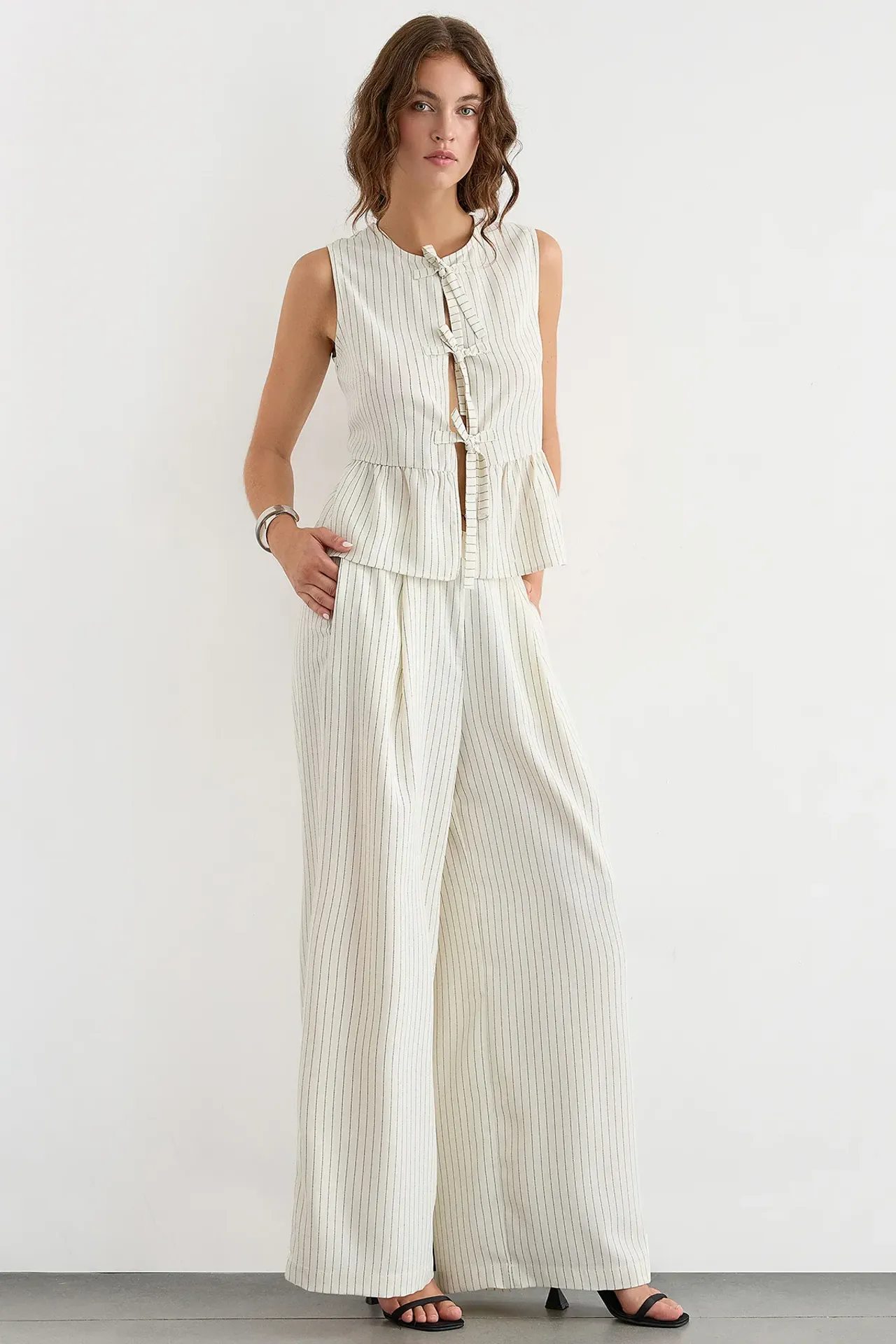 Wide-Leg Striped Pleated Pants