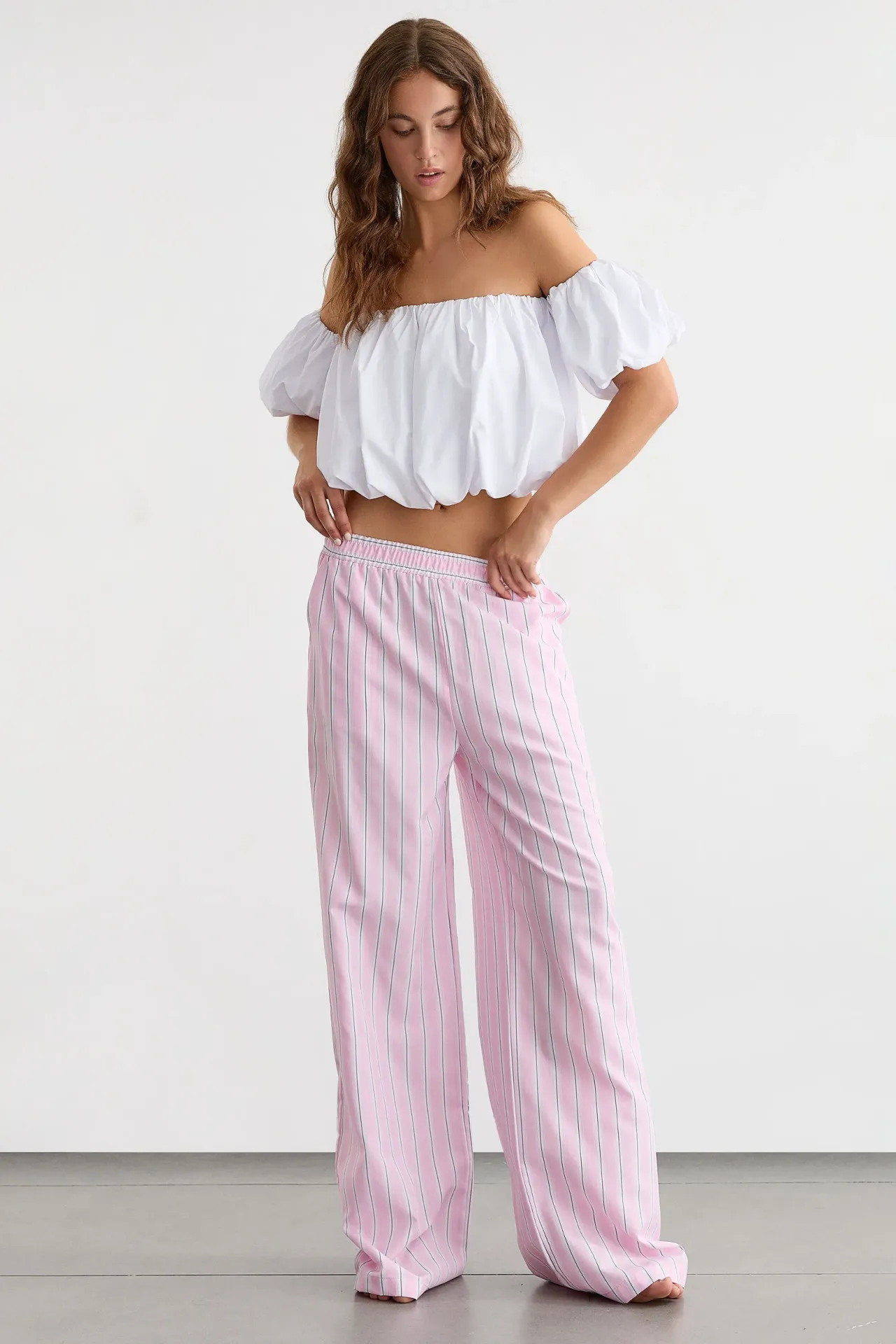 Cropped Balloon Sleeve Top