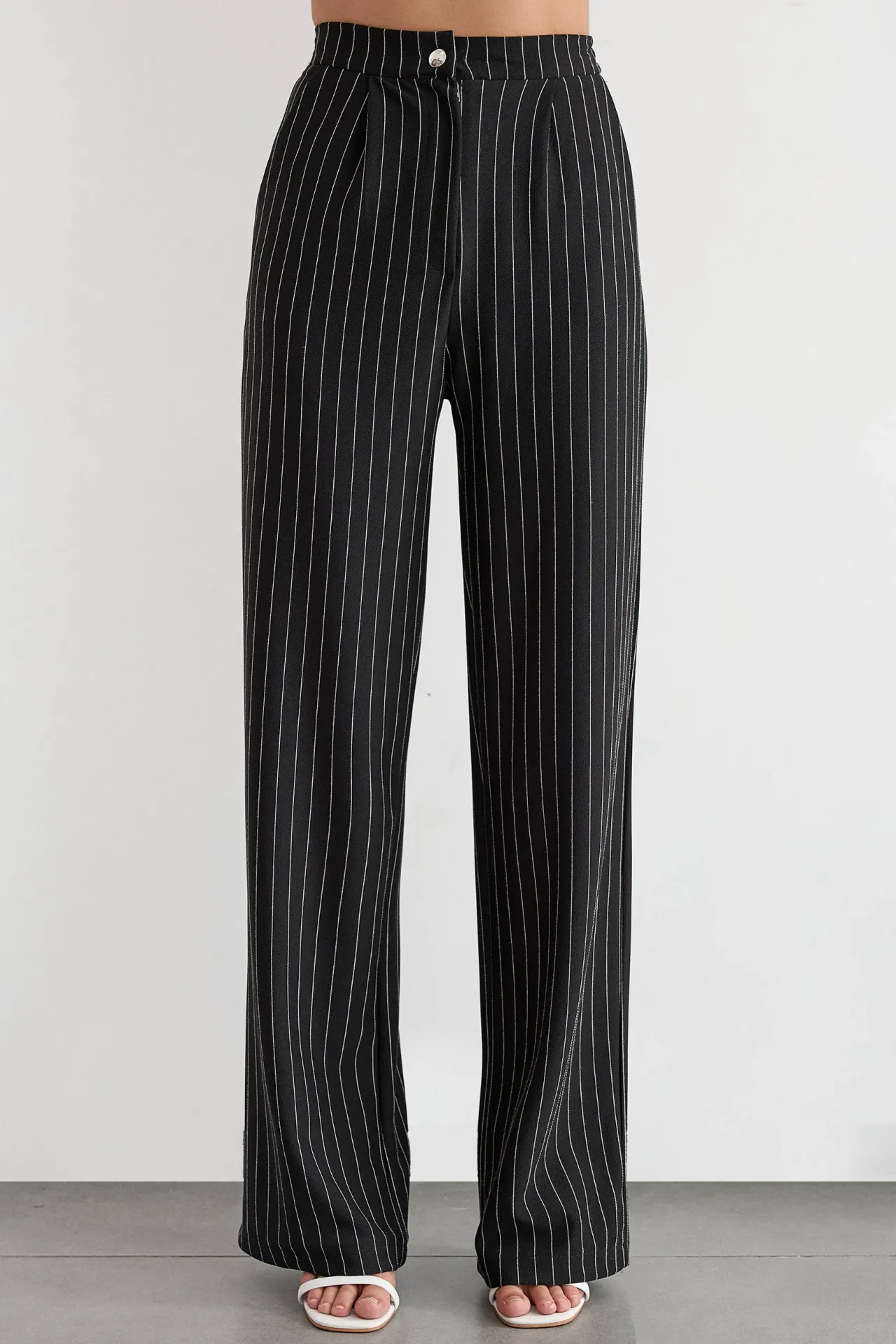 Button-Detail Striped High-Waist Two-Piece Coord Set