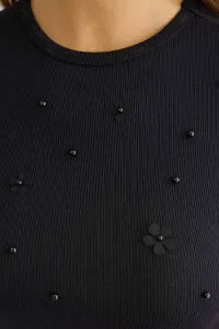 black-image-4