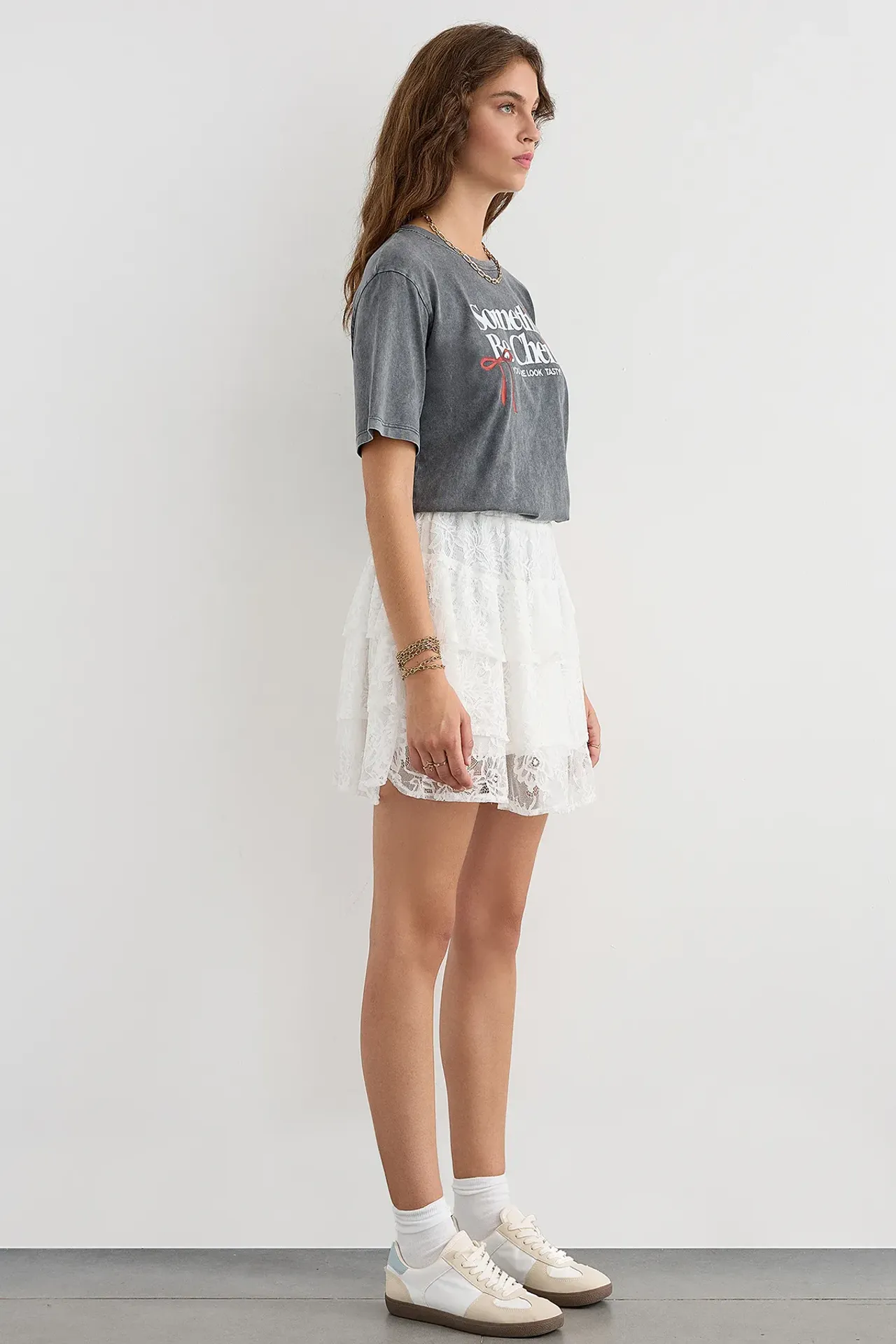 Ruffled Lace Elastic Waist Mini Skirt