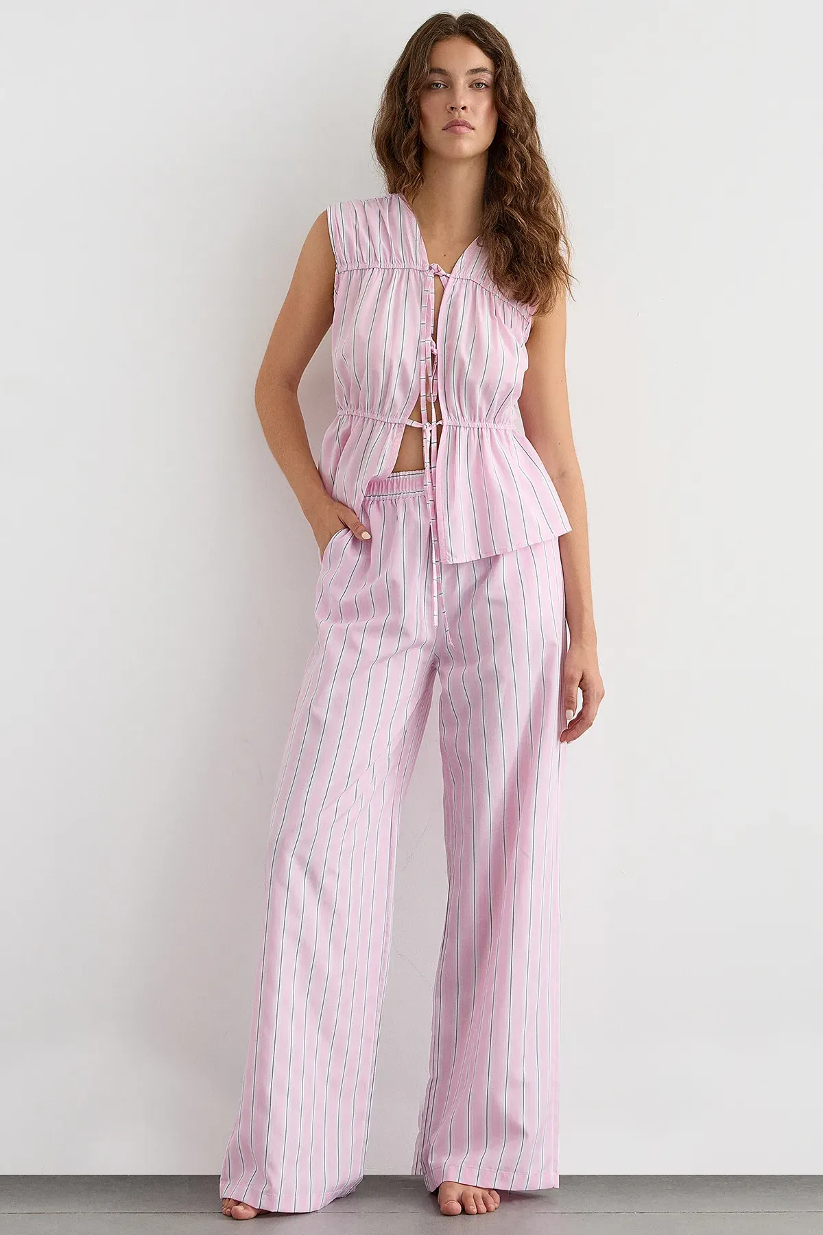 Wide-Leg High Waist Striped Trousers 1