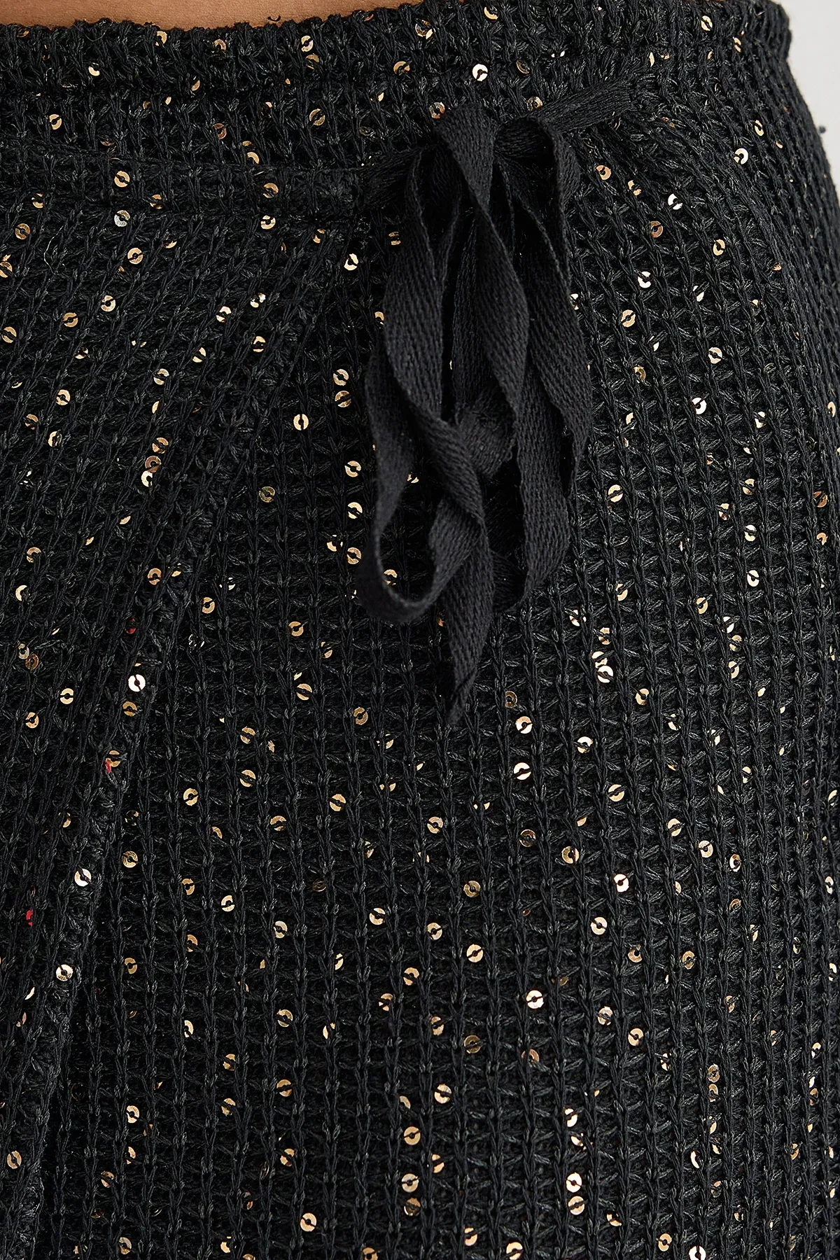 Sequin Knitted Wrap Skirt with Seamless Hem and Belt 5