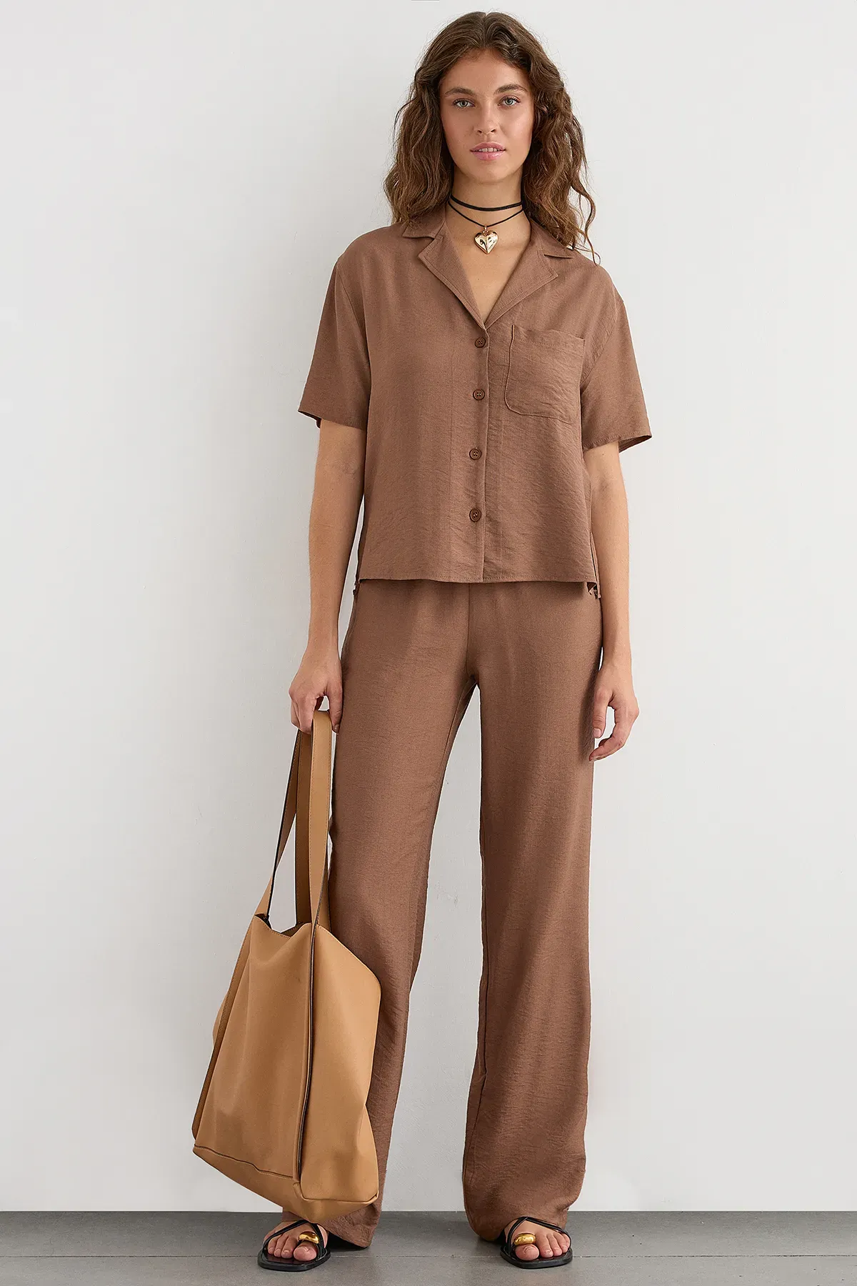 Short Sleeve Buttoned Coords Set with Shirt Collar 2