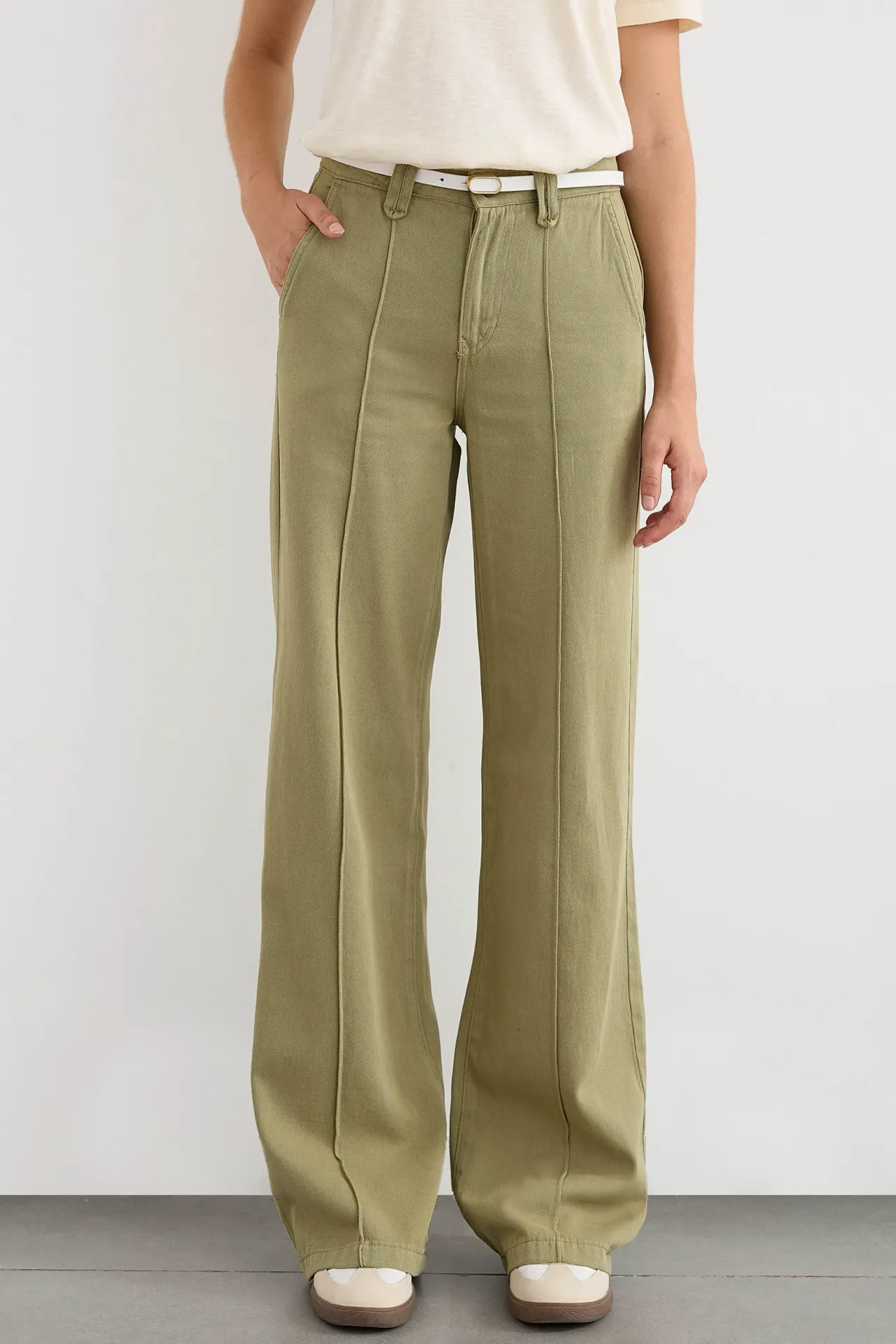 Mid-Rise Wide-Leg Pants with Pintuck Detail