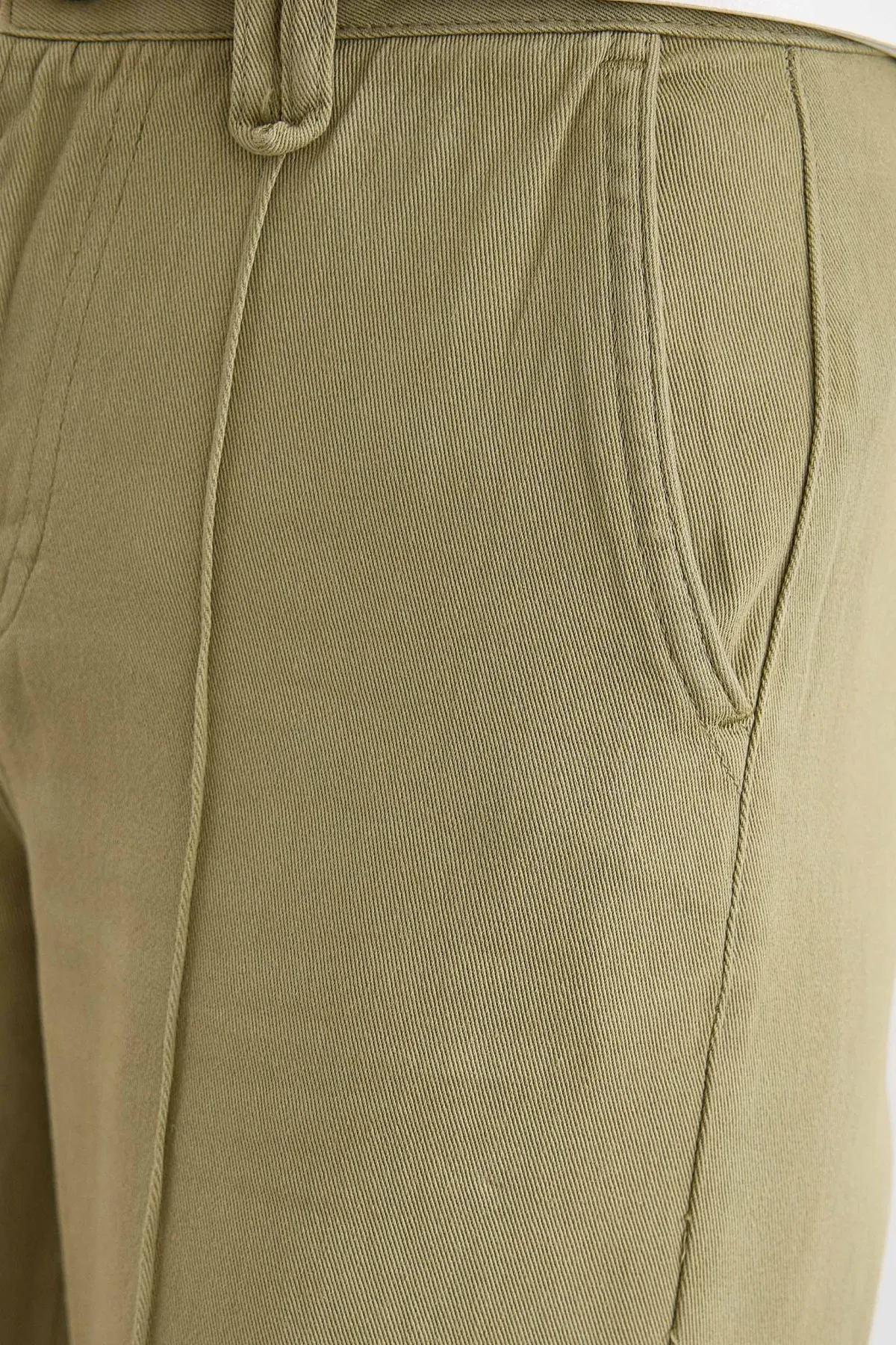 Mid-Rise Wide-Leg Pants with Pintuck Detail 5