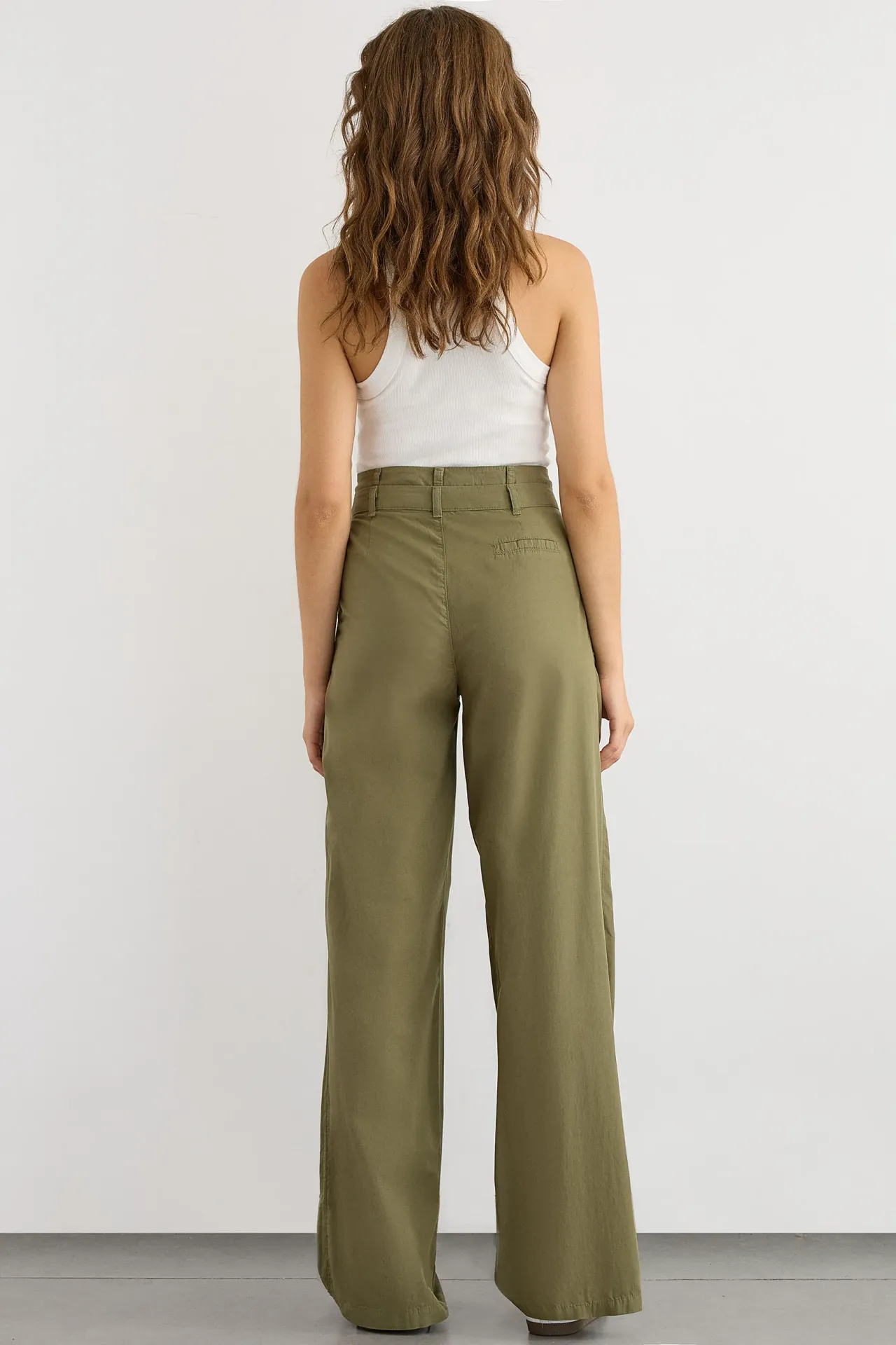 High-Waist Pleated Straight-Leg Pants with Waist Detail