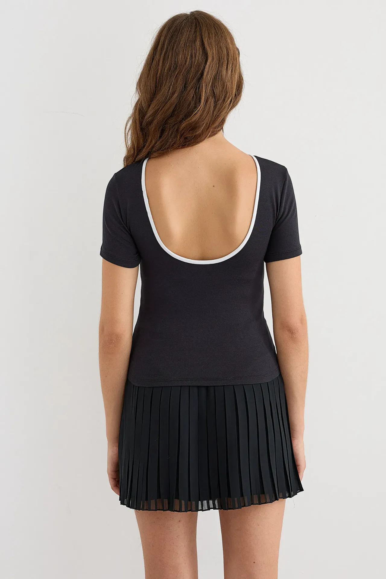 Basic Jersey Tee with Open Back