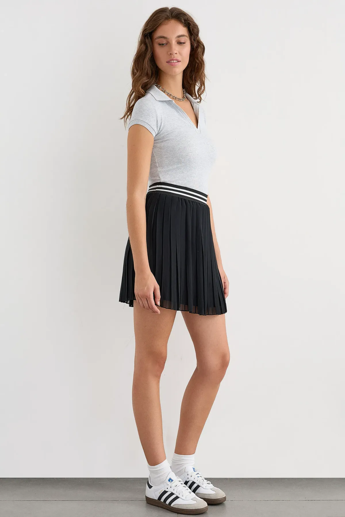 Short Sleeve Ribbed Tee with Shirt Collar 2