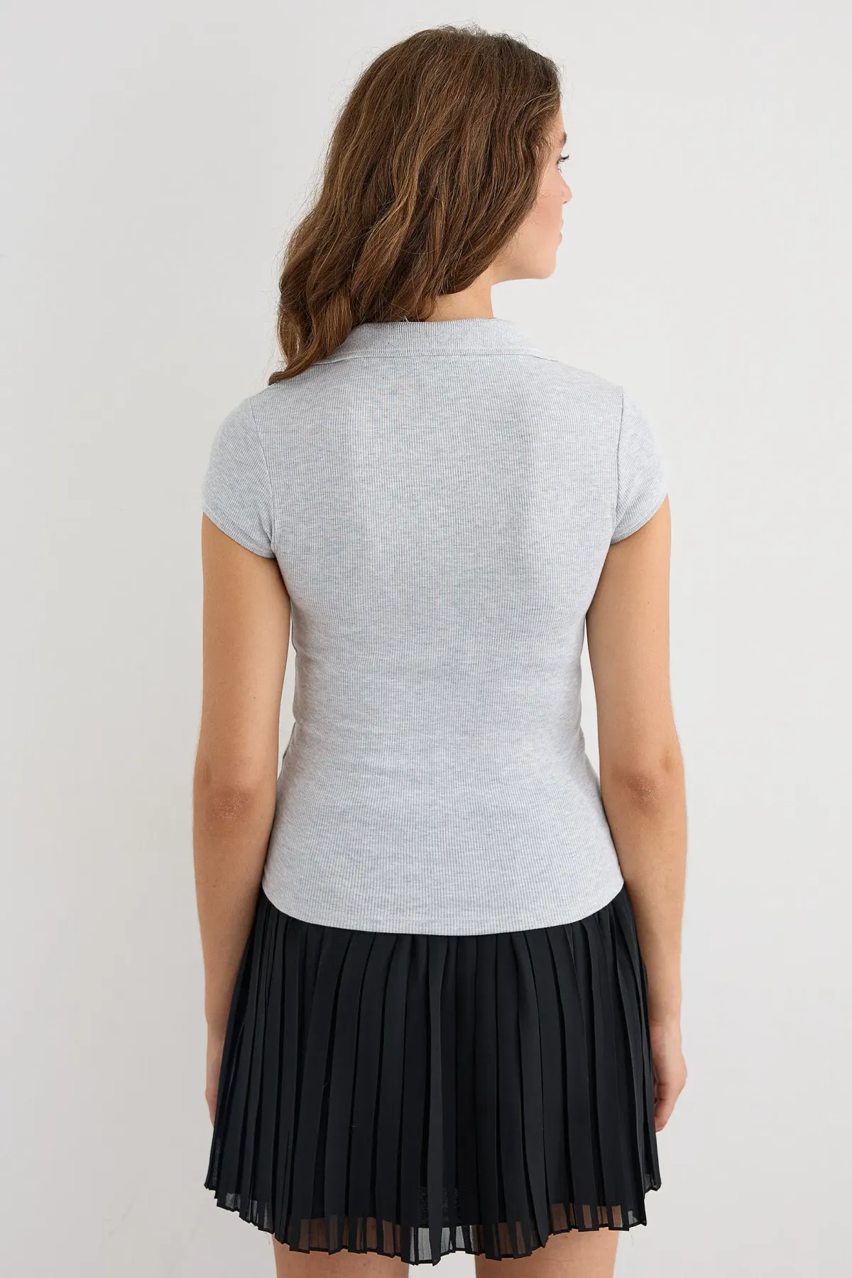Short Sleeve Ribbed Tee with Shirt Collar 5