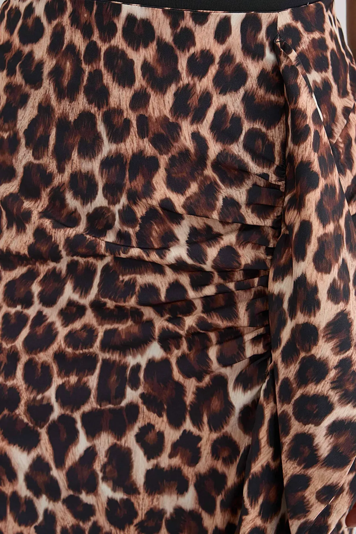 Animal-Printed Frilled Midi Skirt 6