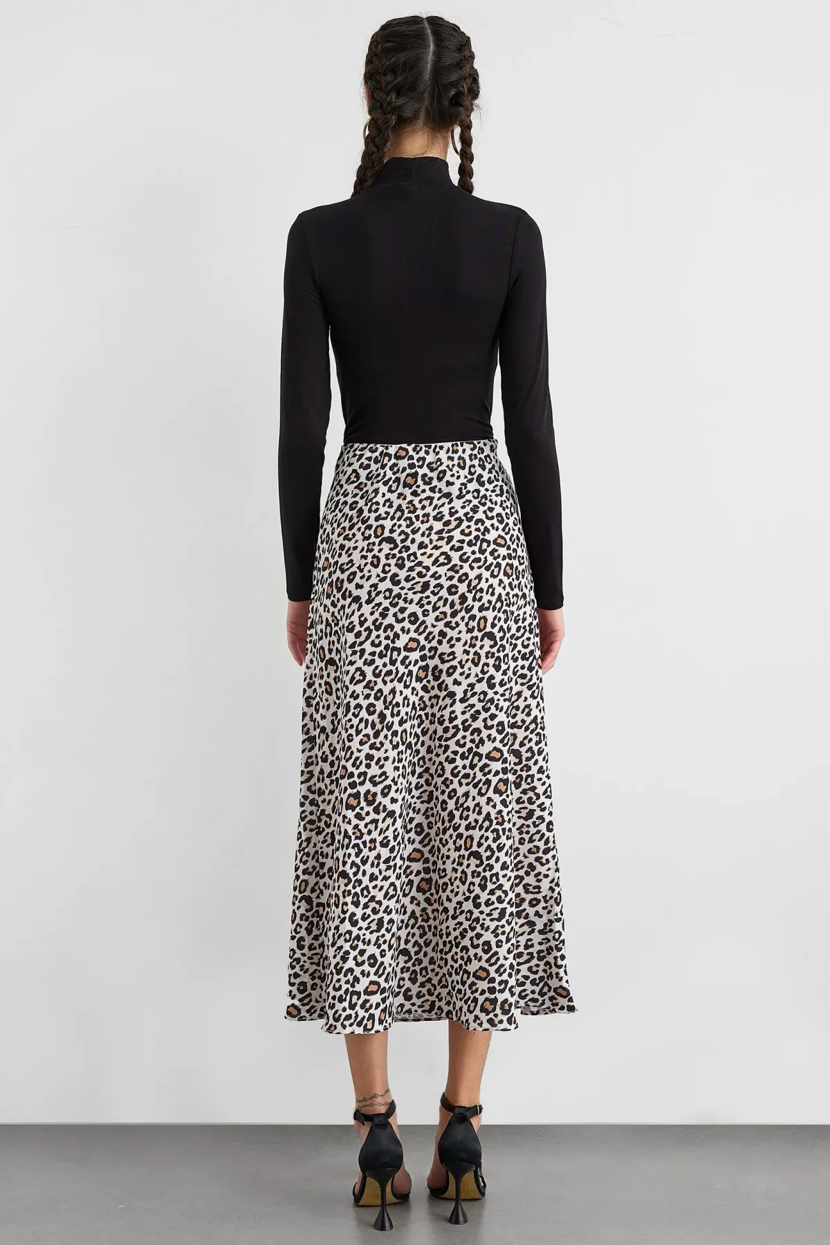 Animal Printed Elastic Waist Midi Skirt 4