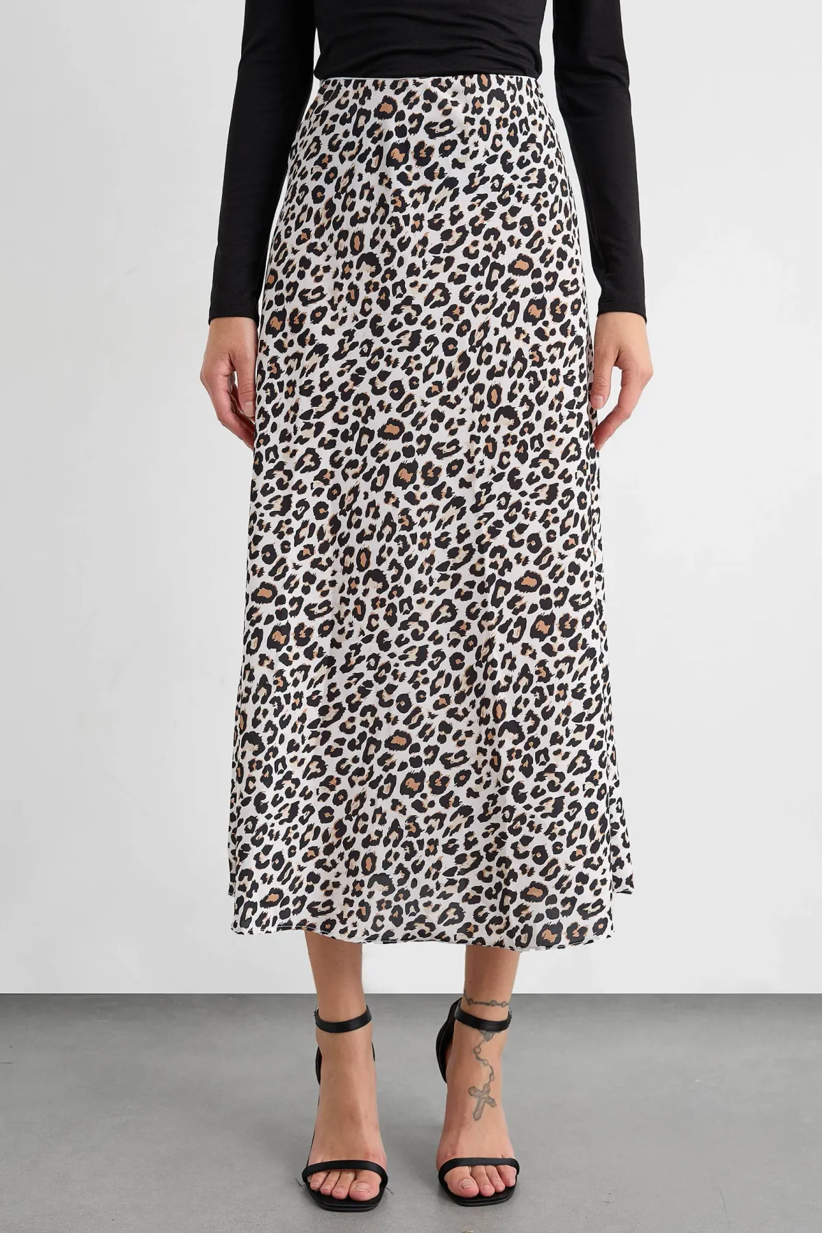 Animal Printed Elastic Waist Midi Skirt 2