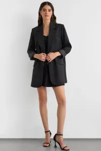 black-image-3