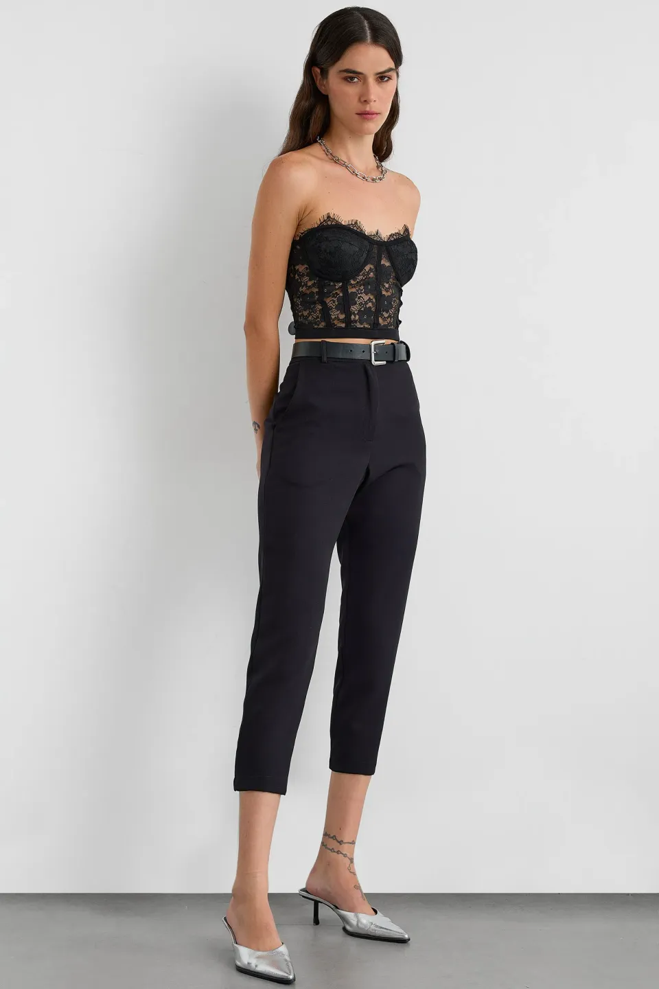 Lace Trim Cropped Strapless Camisole