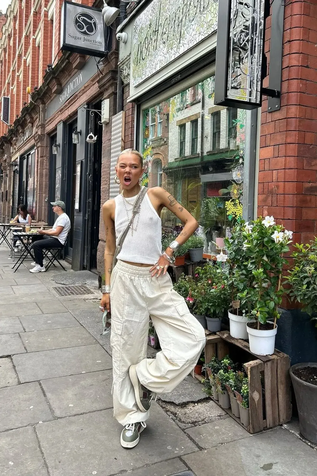 Cotton Poplin Wide-Leg Cargo Trousers 1