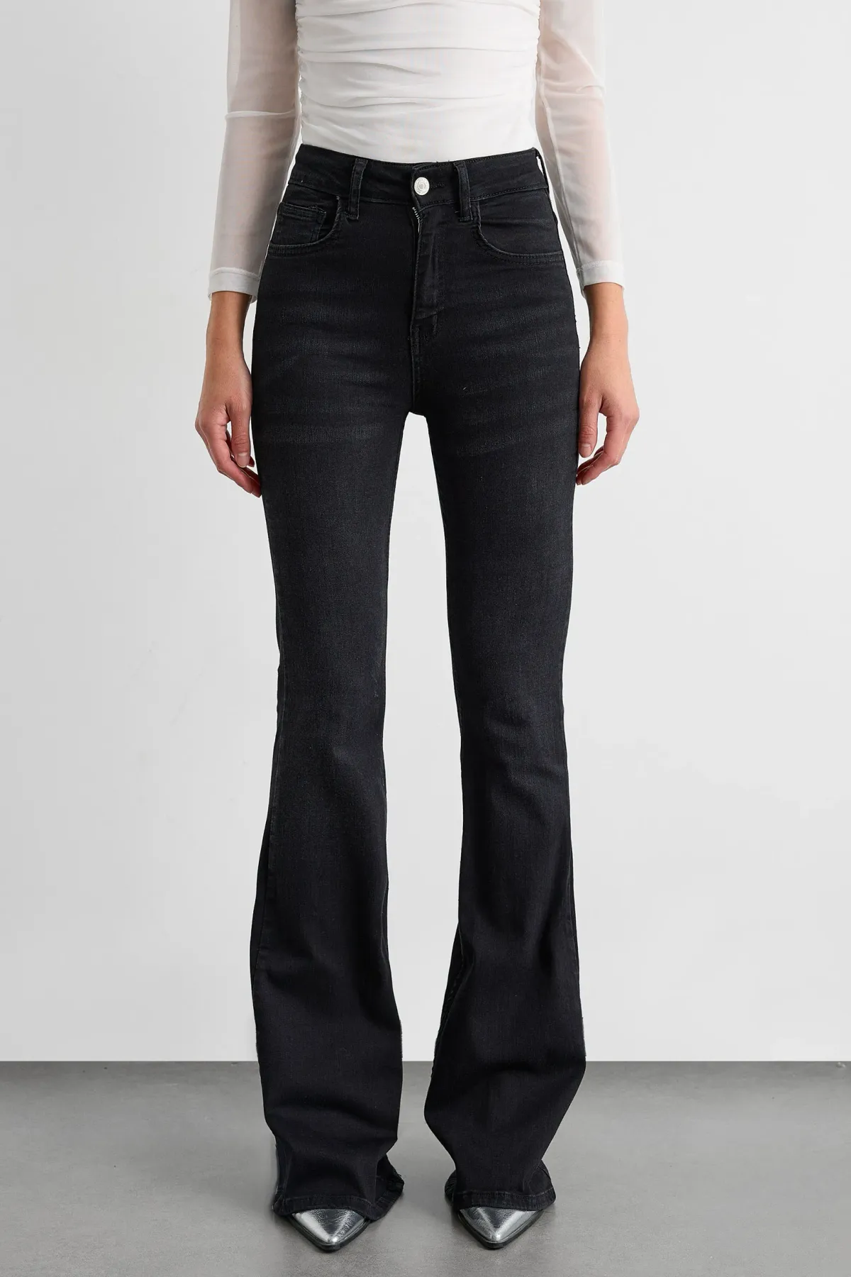 High Waist Flare Jeans 2