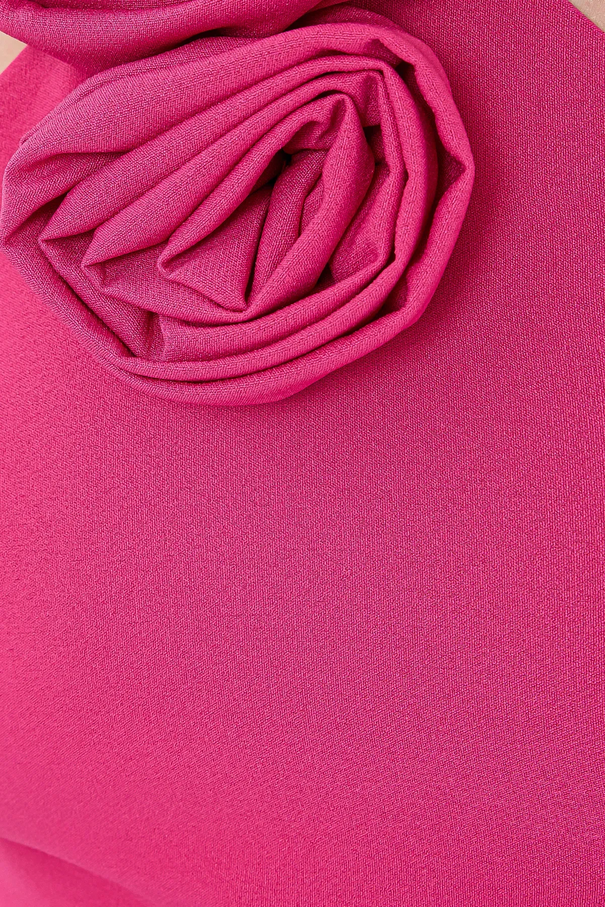 Sleeveless Top with Flower Detail 5
