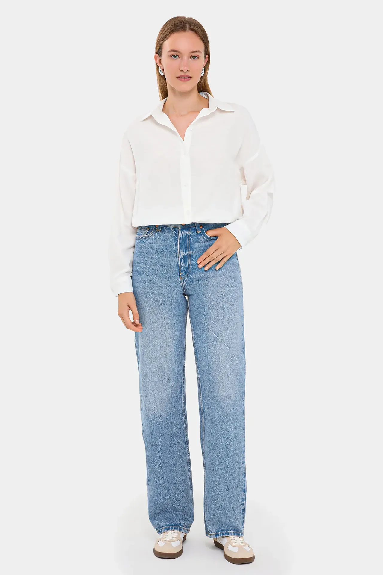 Classic Buttoned Long Sleeve Shirt
