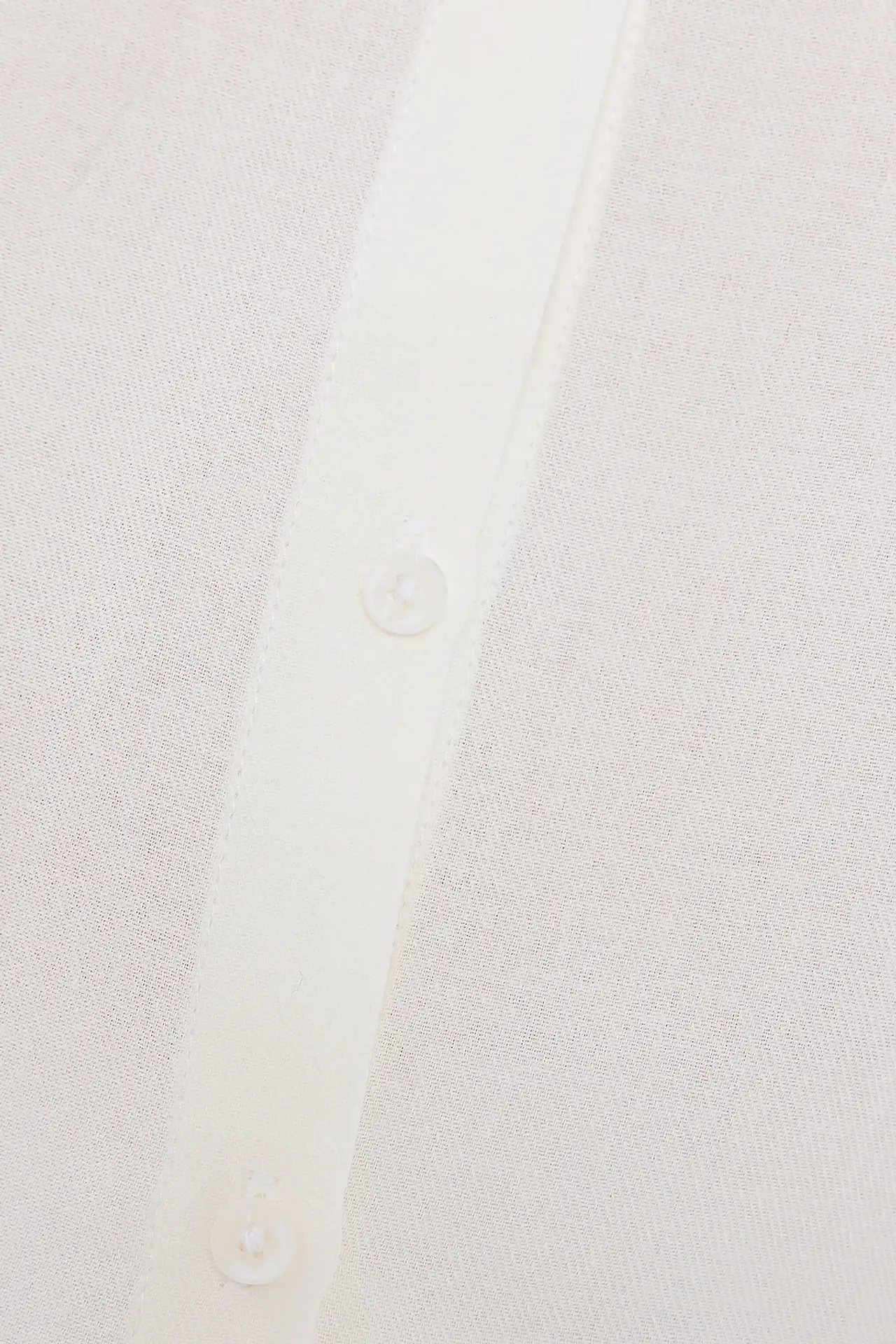 Classic Buttoned Long Sleeve Shirt