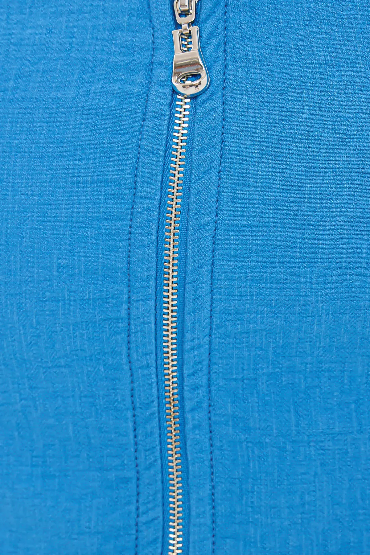 Square Neck Sleeveless Cropped Top with Zip Detail 5