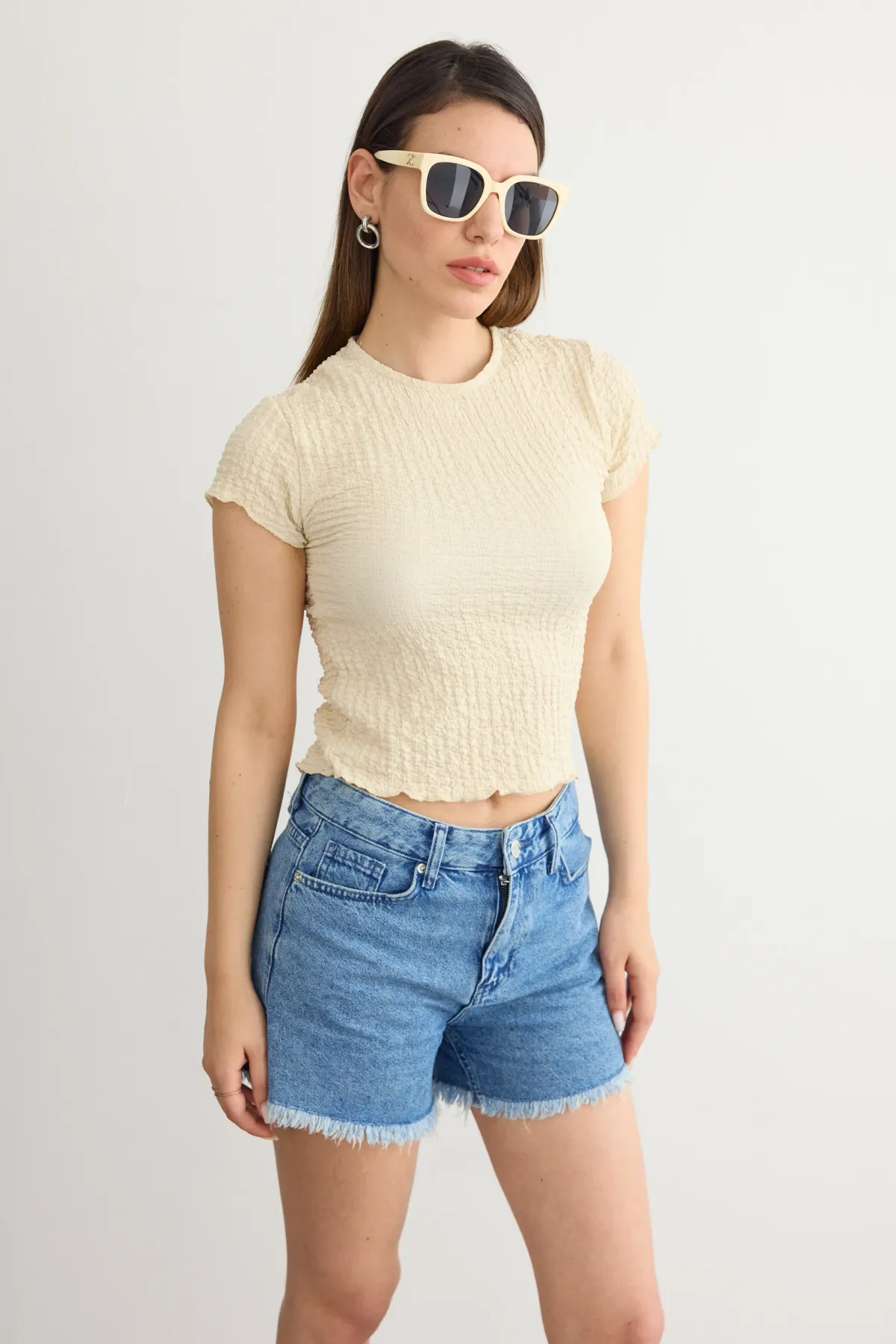 Short-Sleeve Round Neck Cropped Top in Textured Twisted Fabric 1