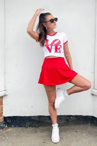 Kırmızı