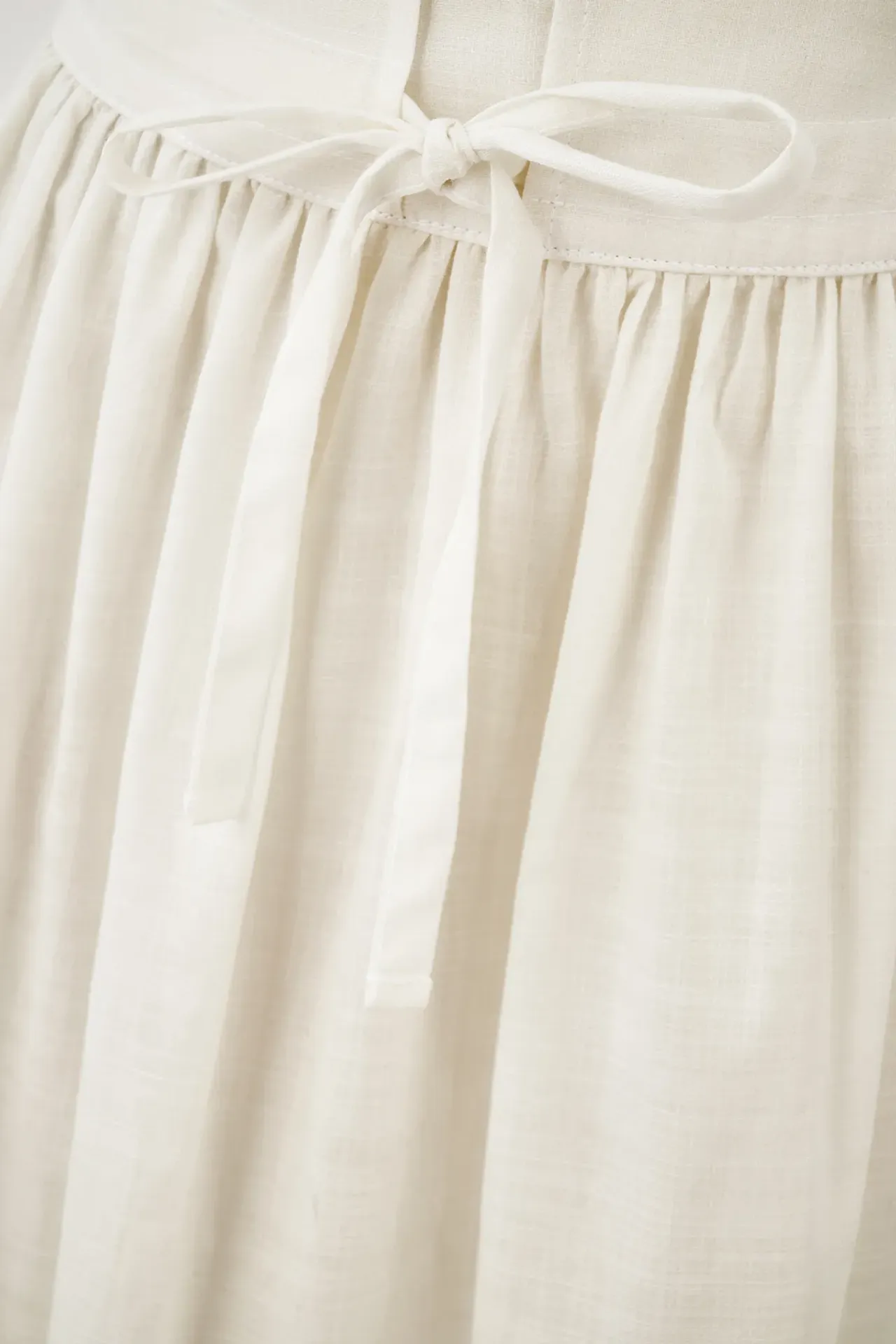 Cotton White Floral Embroidery Detailed Skirt 