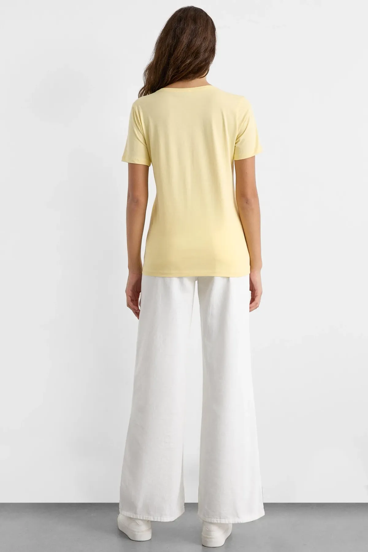 Short Sleeve V-Neck T-Shirt 4