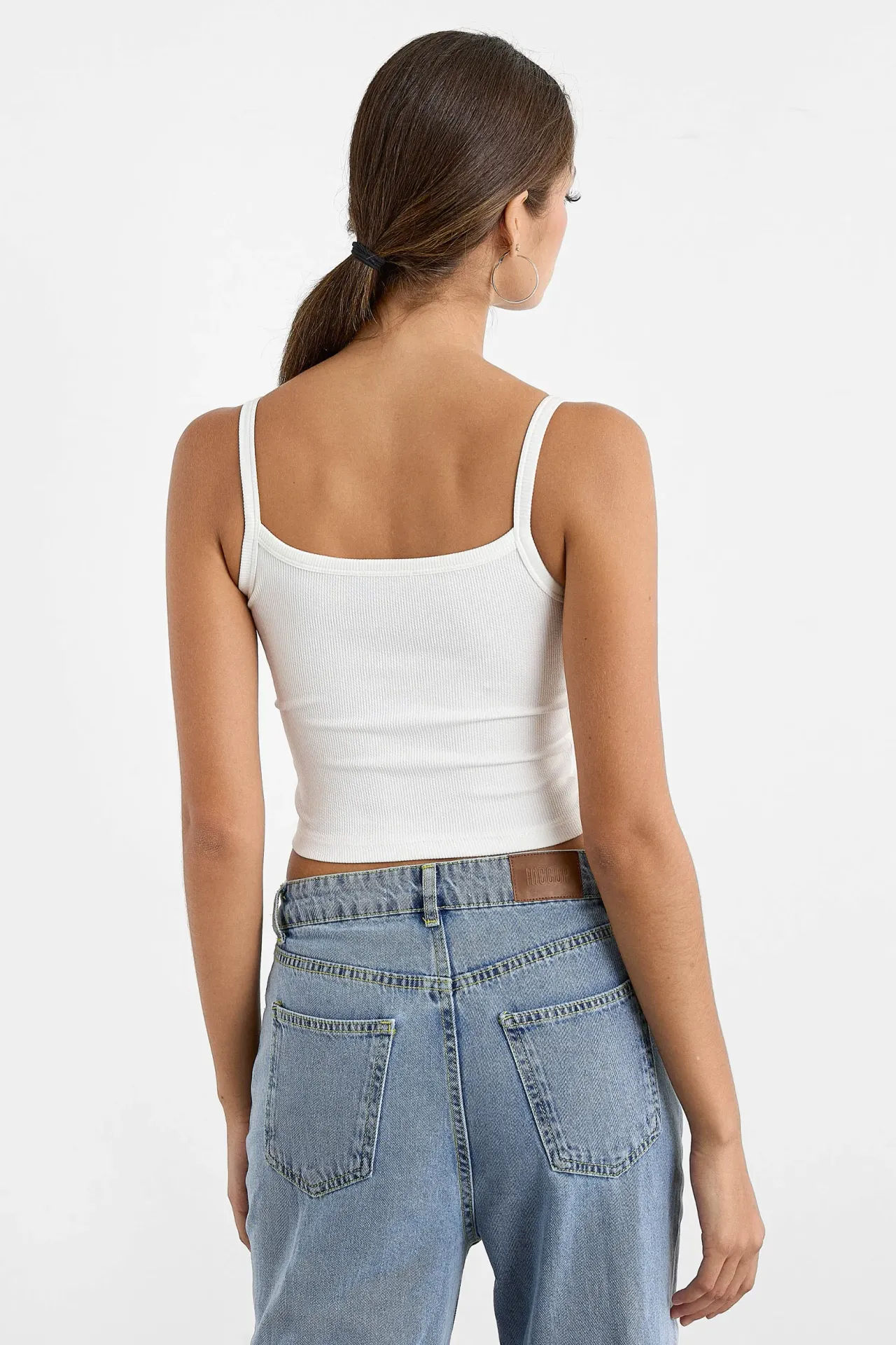 Sleeveless Ribbed Camisole with Snap Detail