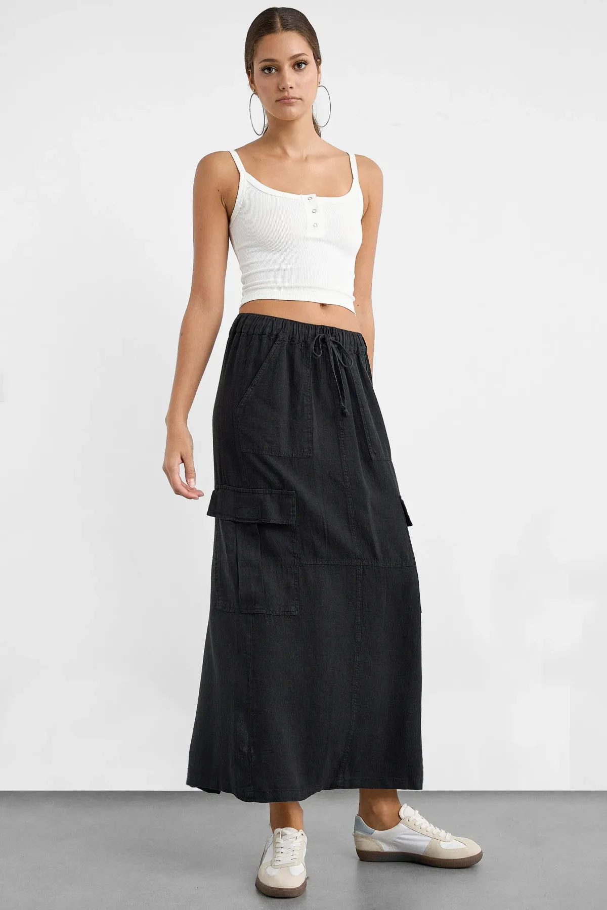 Mid Rise Cargo Skirt with Back Slit 4