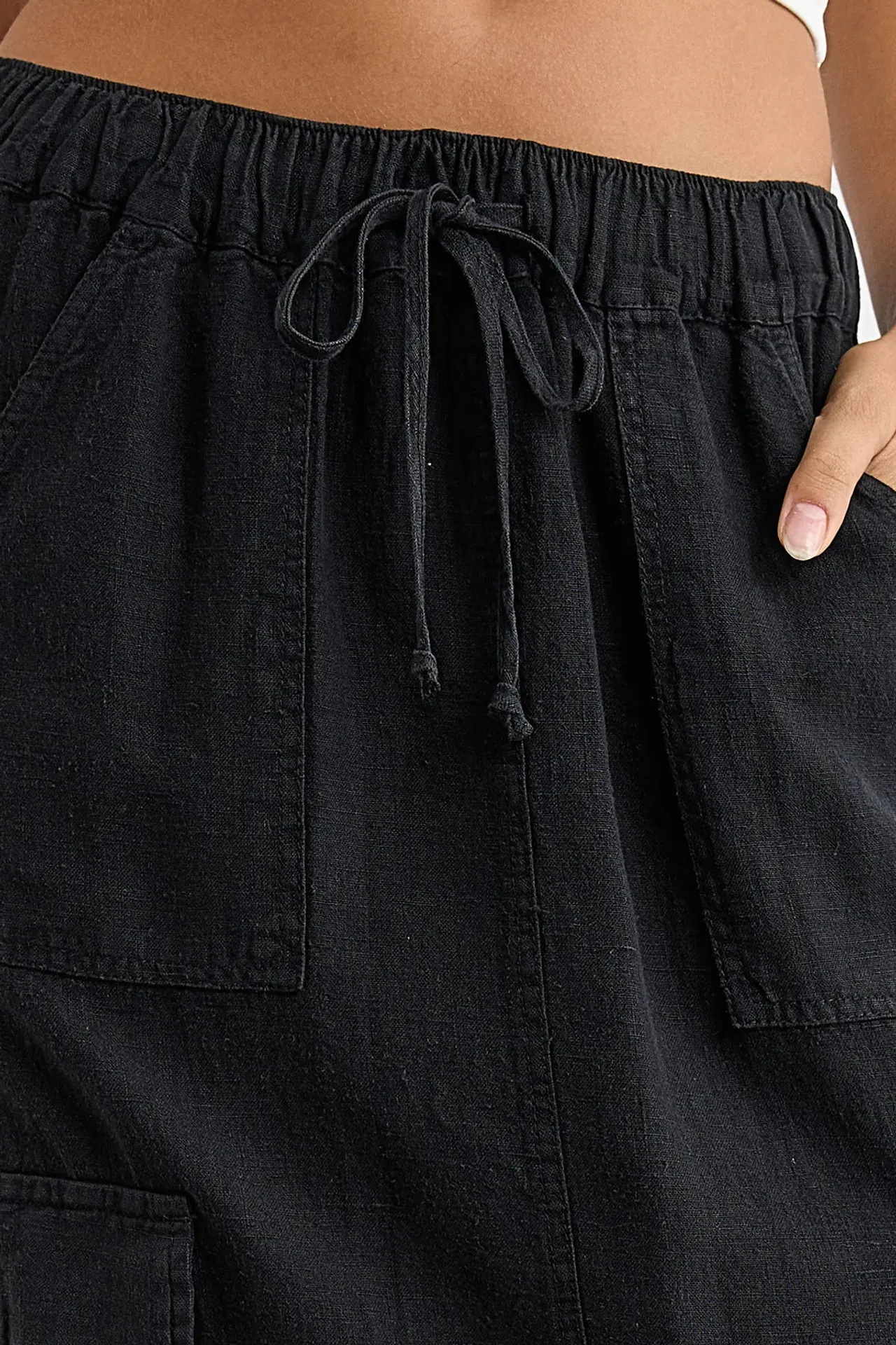 Mid Rise Cargo Skirt with Back Slit