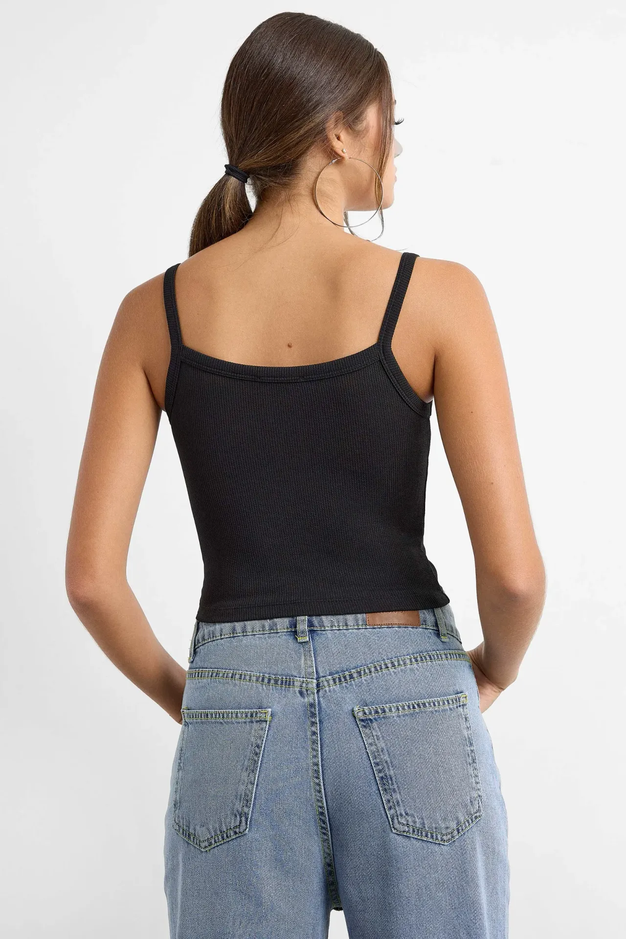 Sleeveless Ribbed Camisole with Snap Detail
