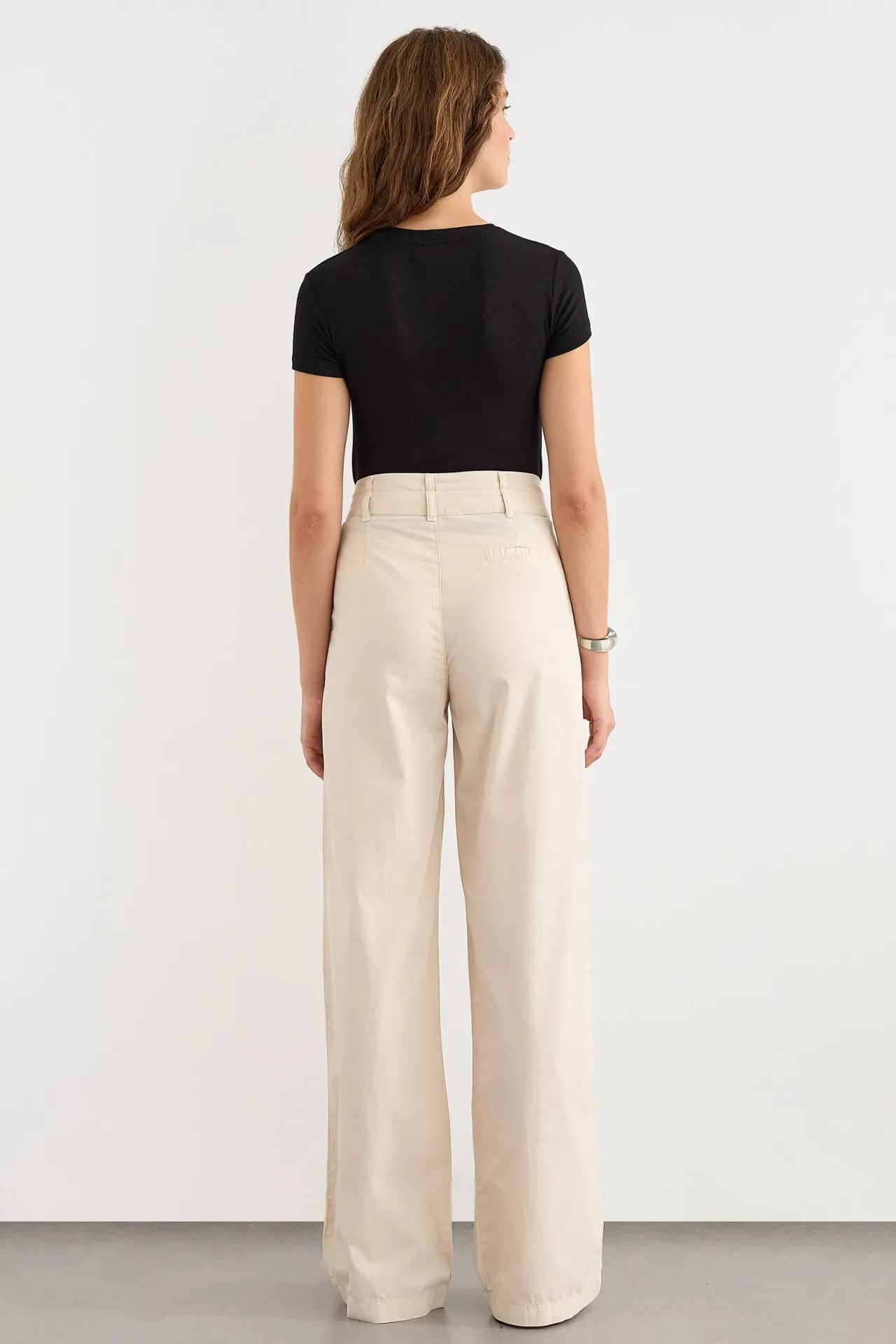 High-Waist Pleated Straight-Leg Pants with Waist Detail