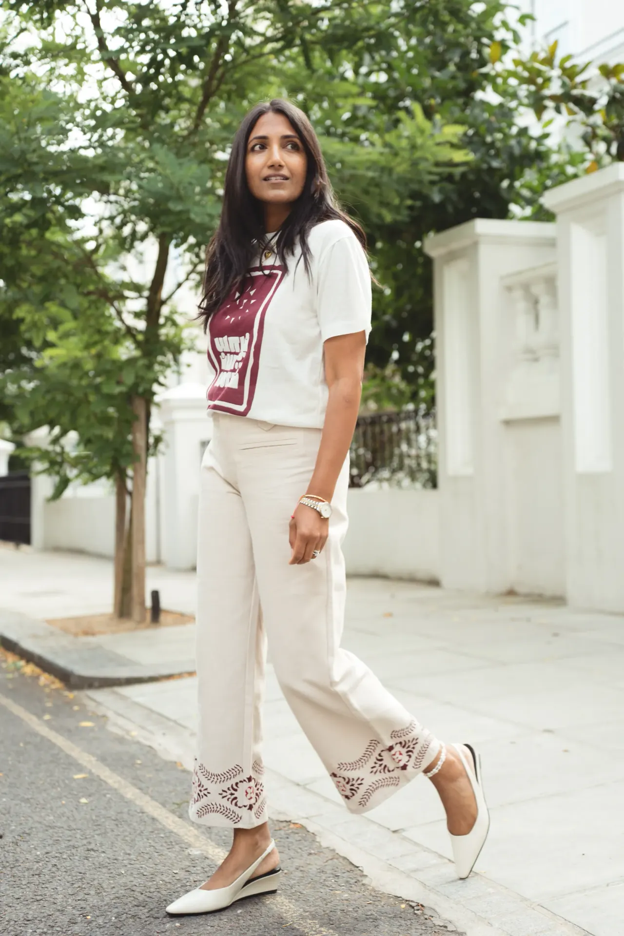 Linen Blend Guna Trousers with Embroidery Detail