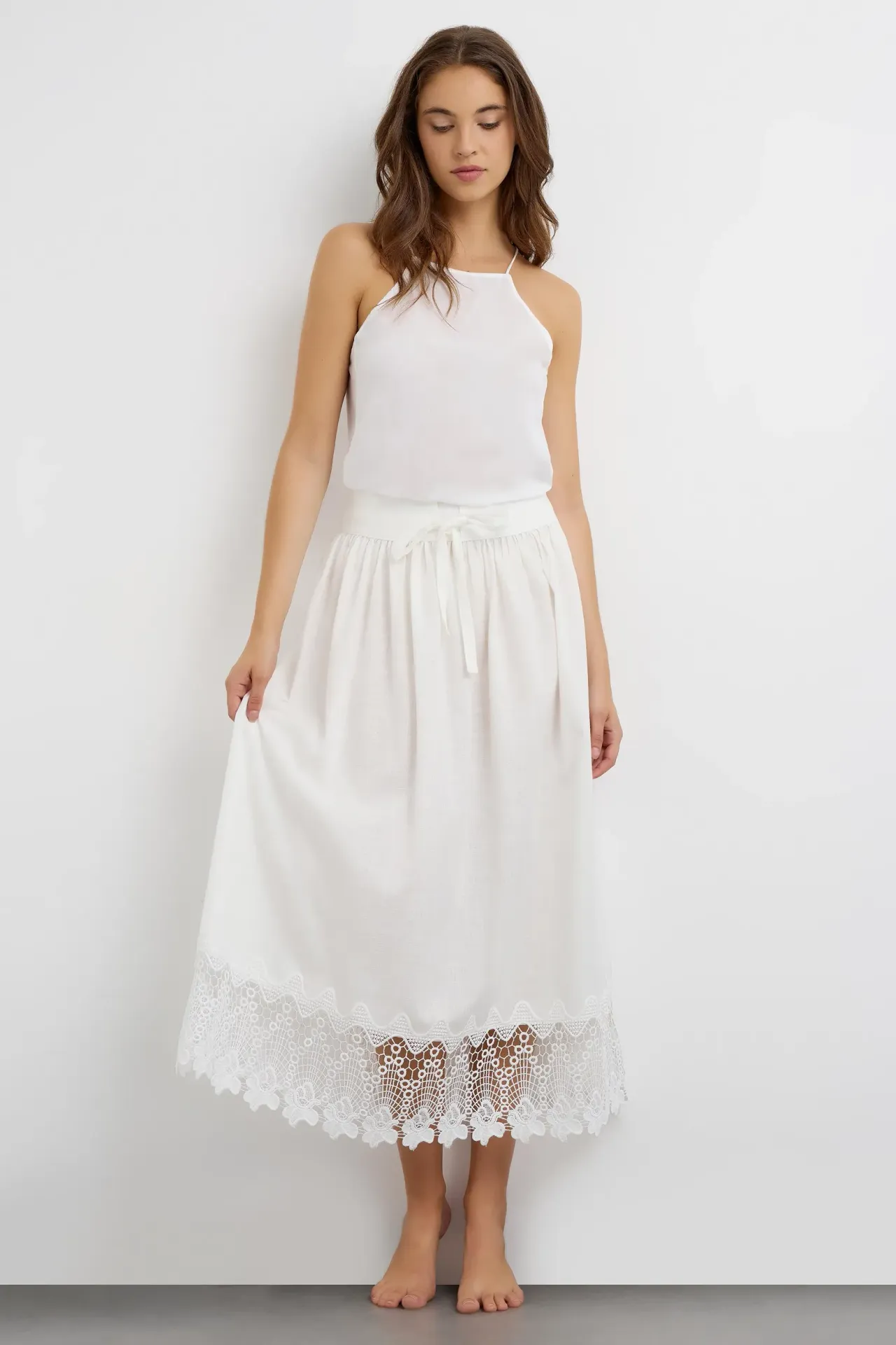 Cotton White Floral Embroidery Detailed Skirt 