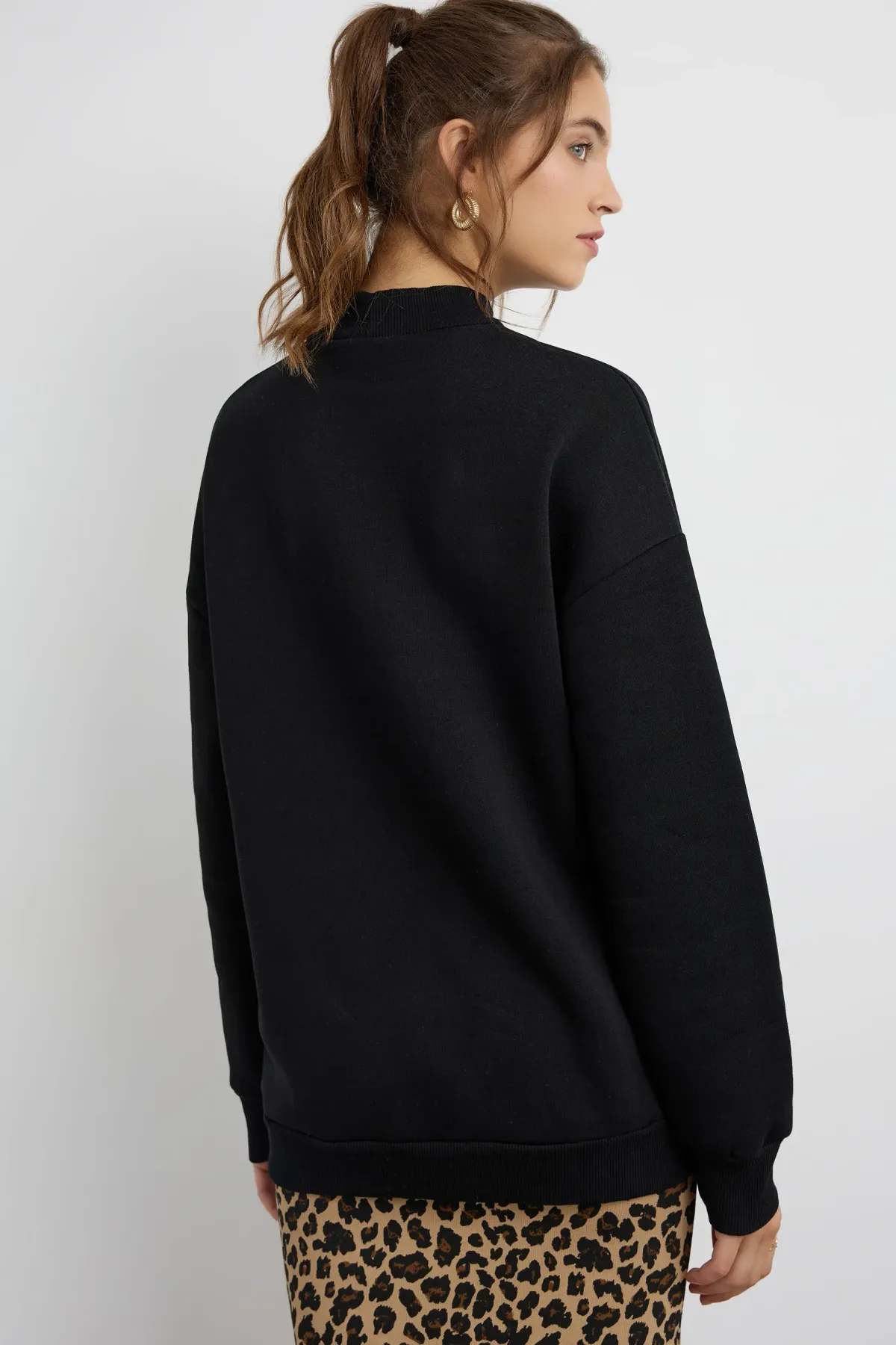 Oversized High-Neck Sweatshirt 5