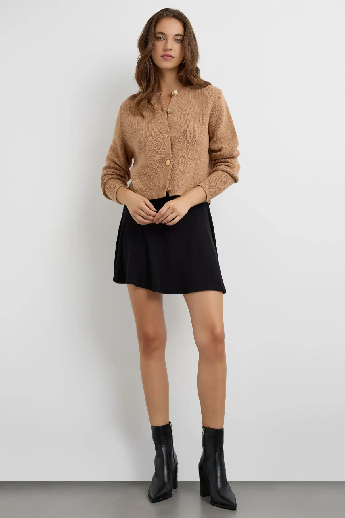 Buttoned Knit Cardigan 2